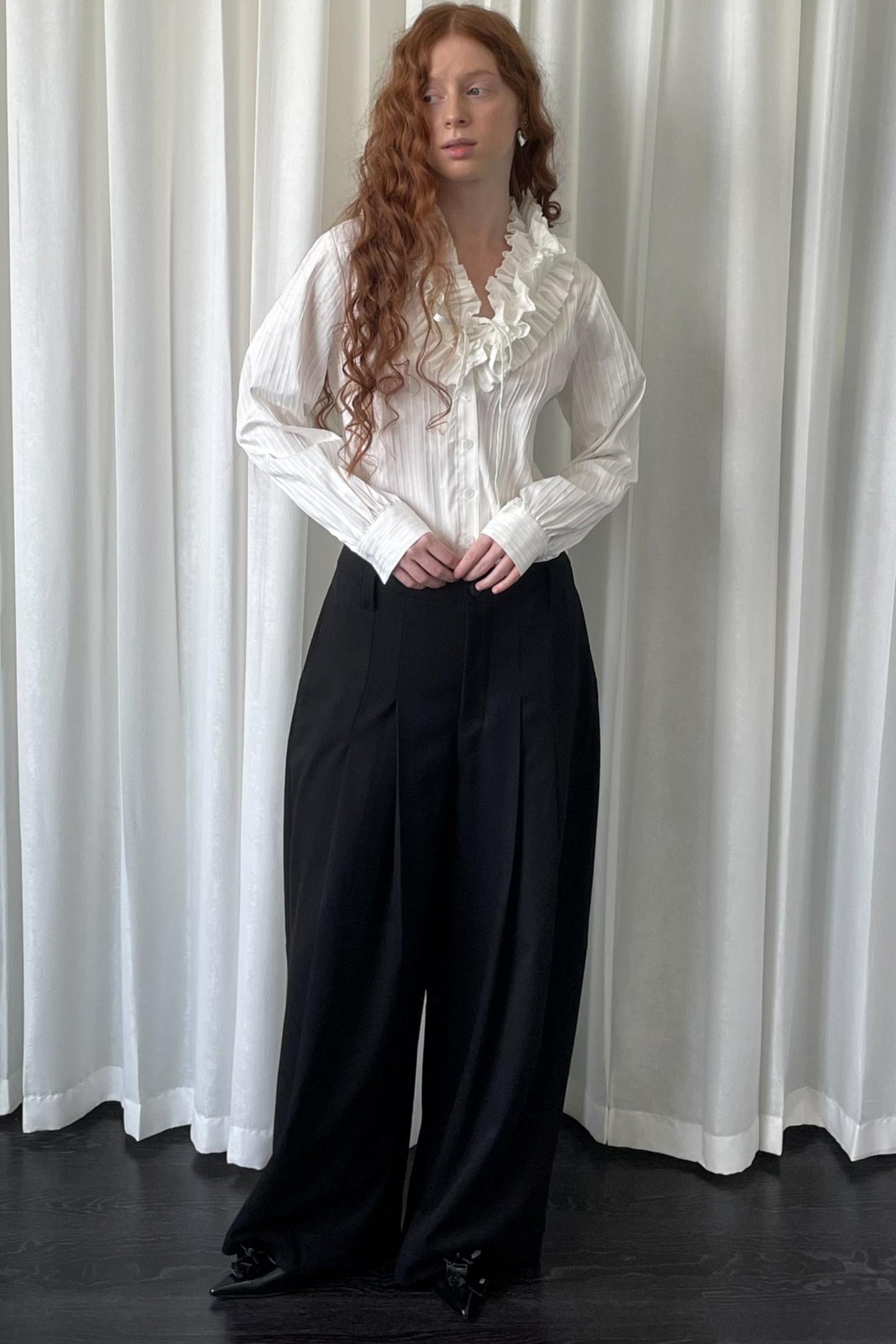 Big Lace Tie Long Sleeve Shirt