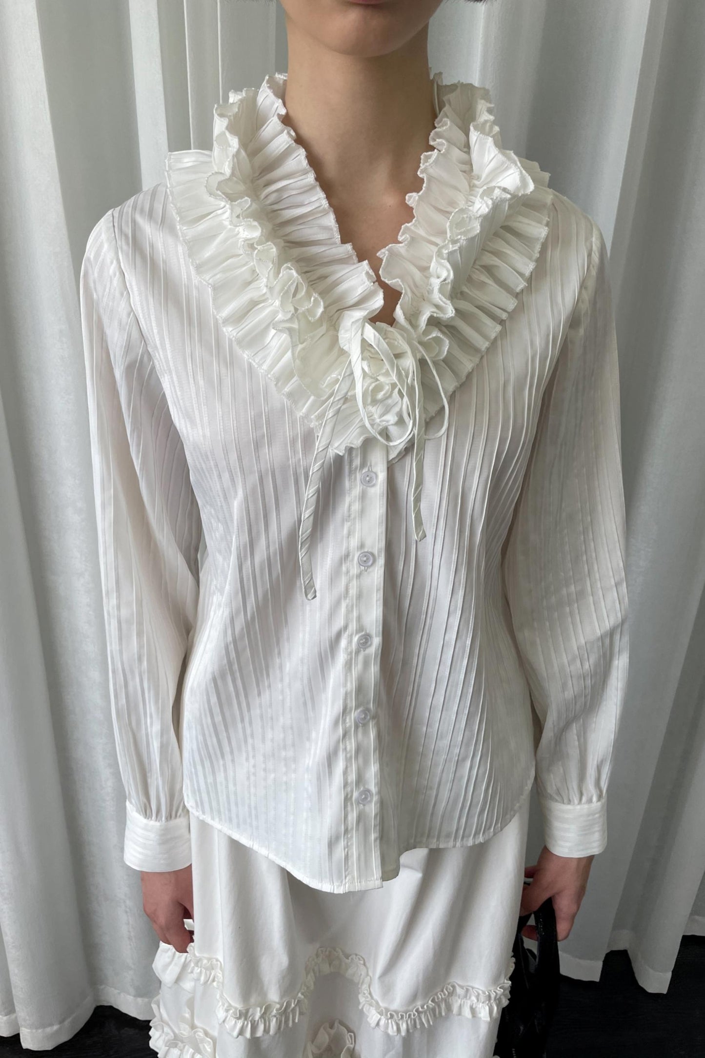 Big Lace Tie Long Sleeve Shirt