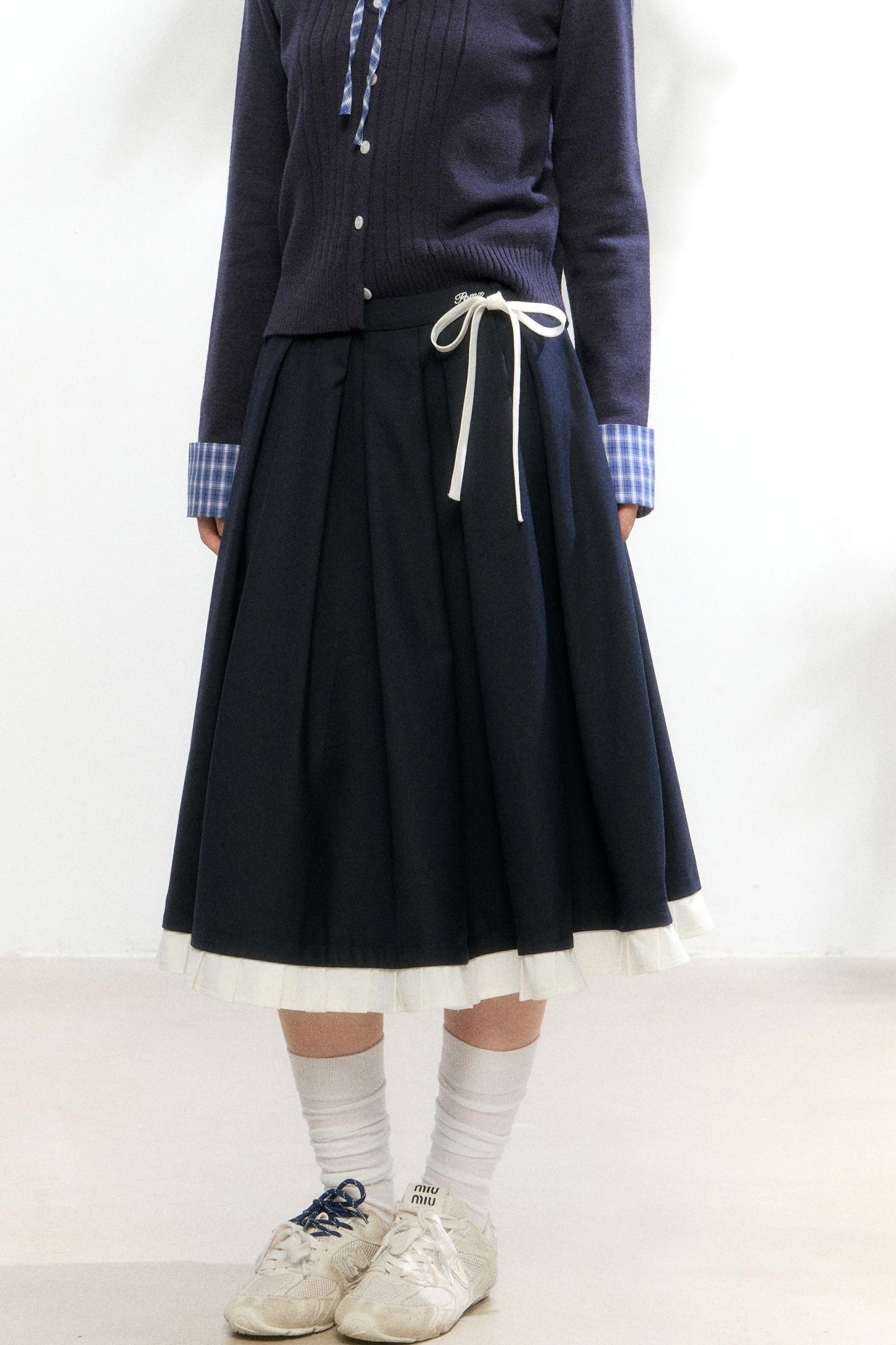 Contrast Layered Knit Pleated Skirt Set-Up