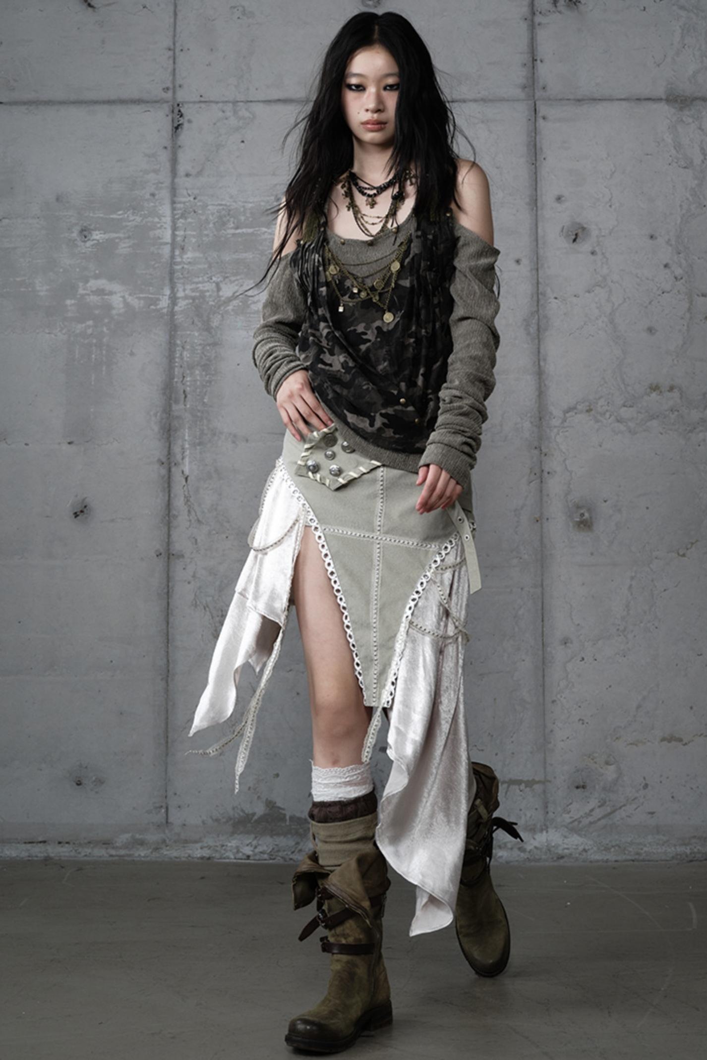 Irregular Leaky Leg Skirt