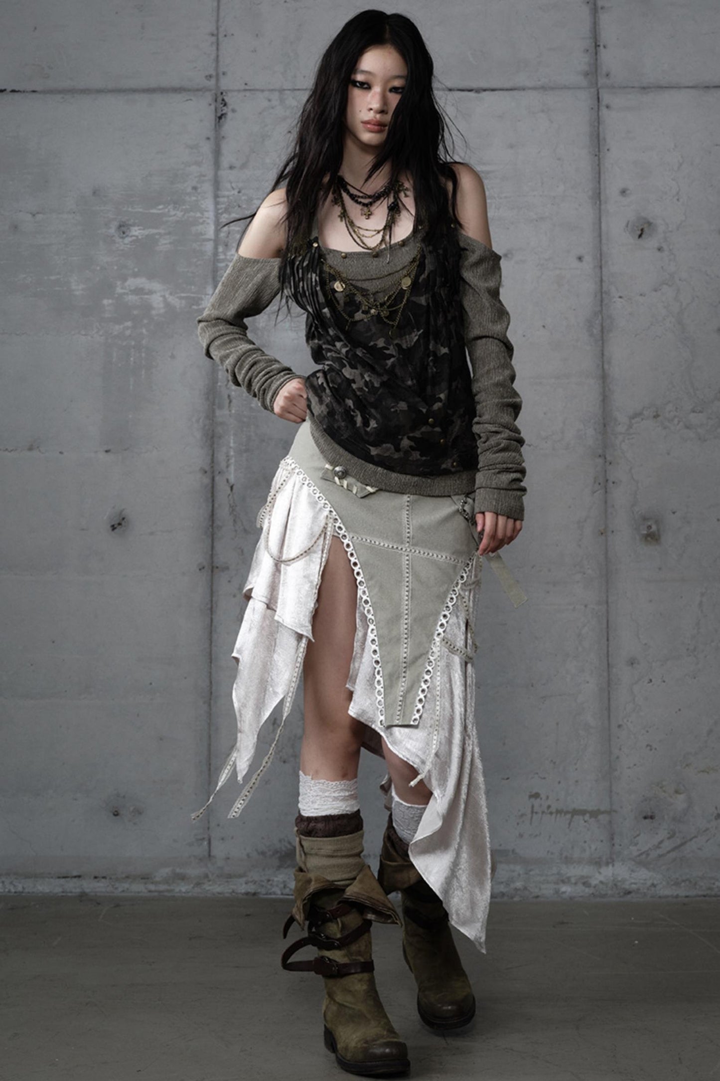 Irregular Leaky Leg Skirt