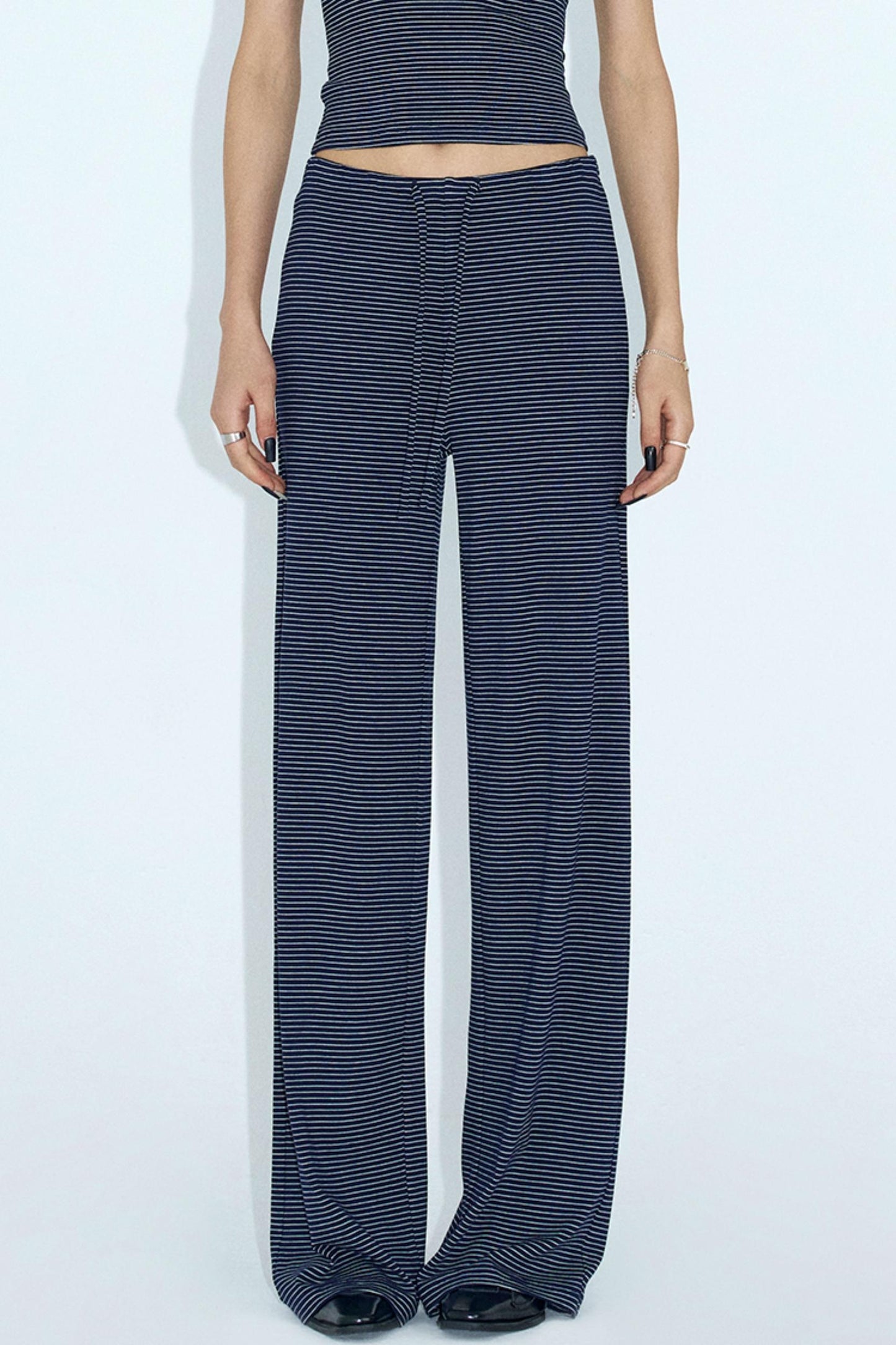 Slimming Striped Yoga Set with Shorts Set-Up