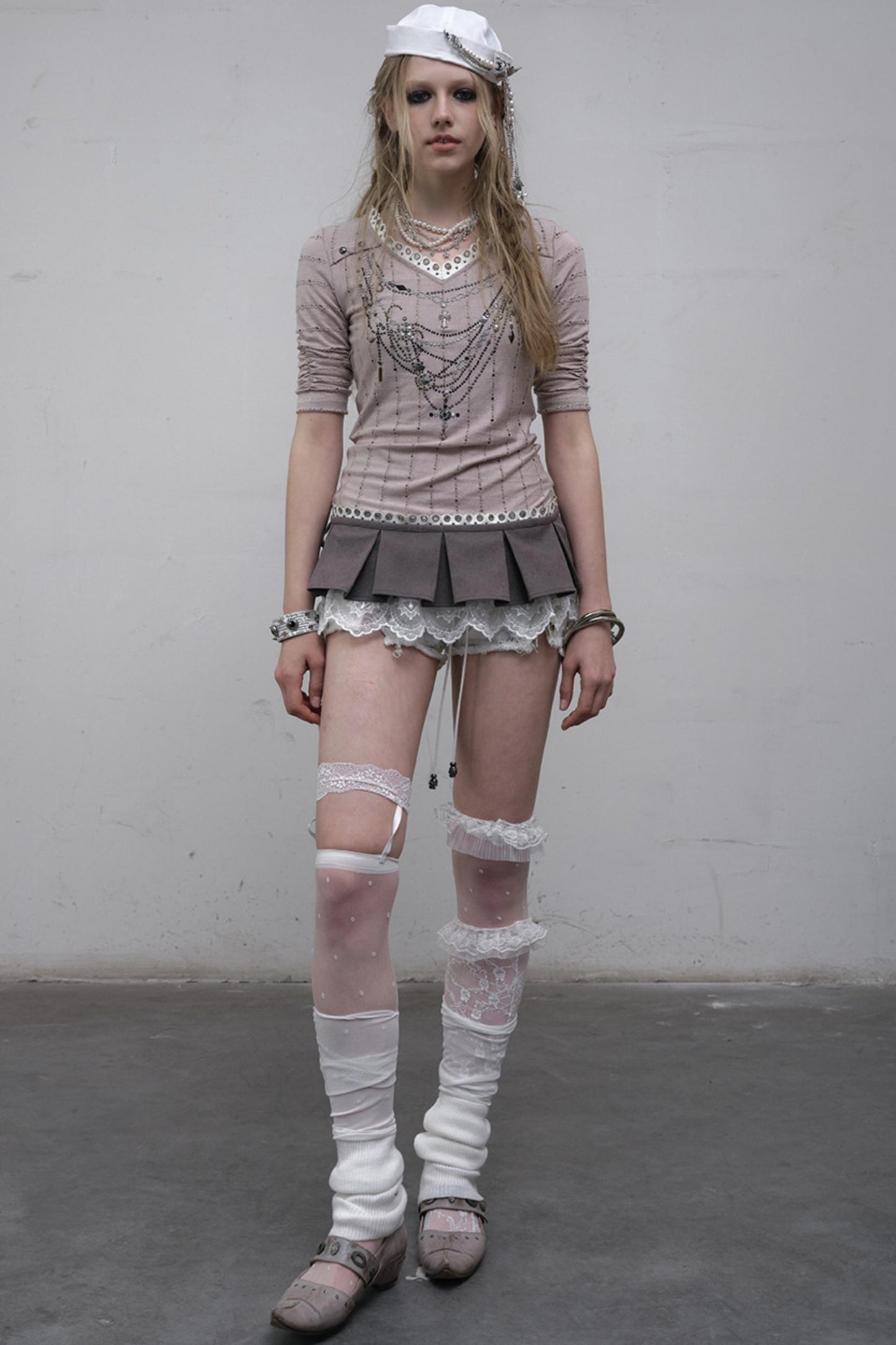 Retro V-Neck Tee Set-Up