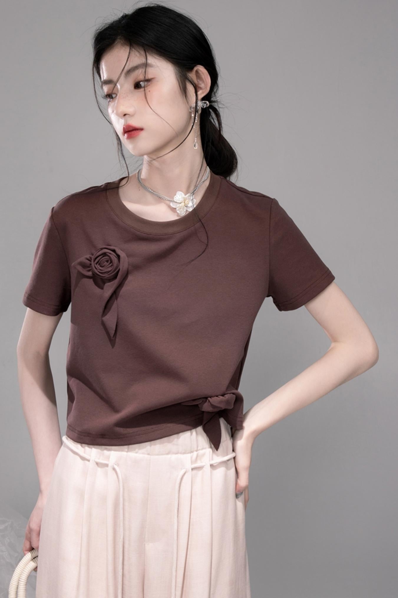 Sophisticated Three-Dimensional T-Shirt