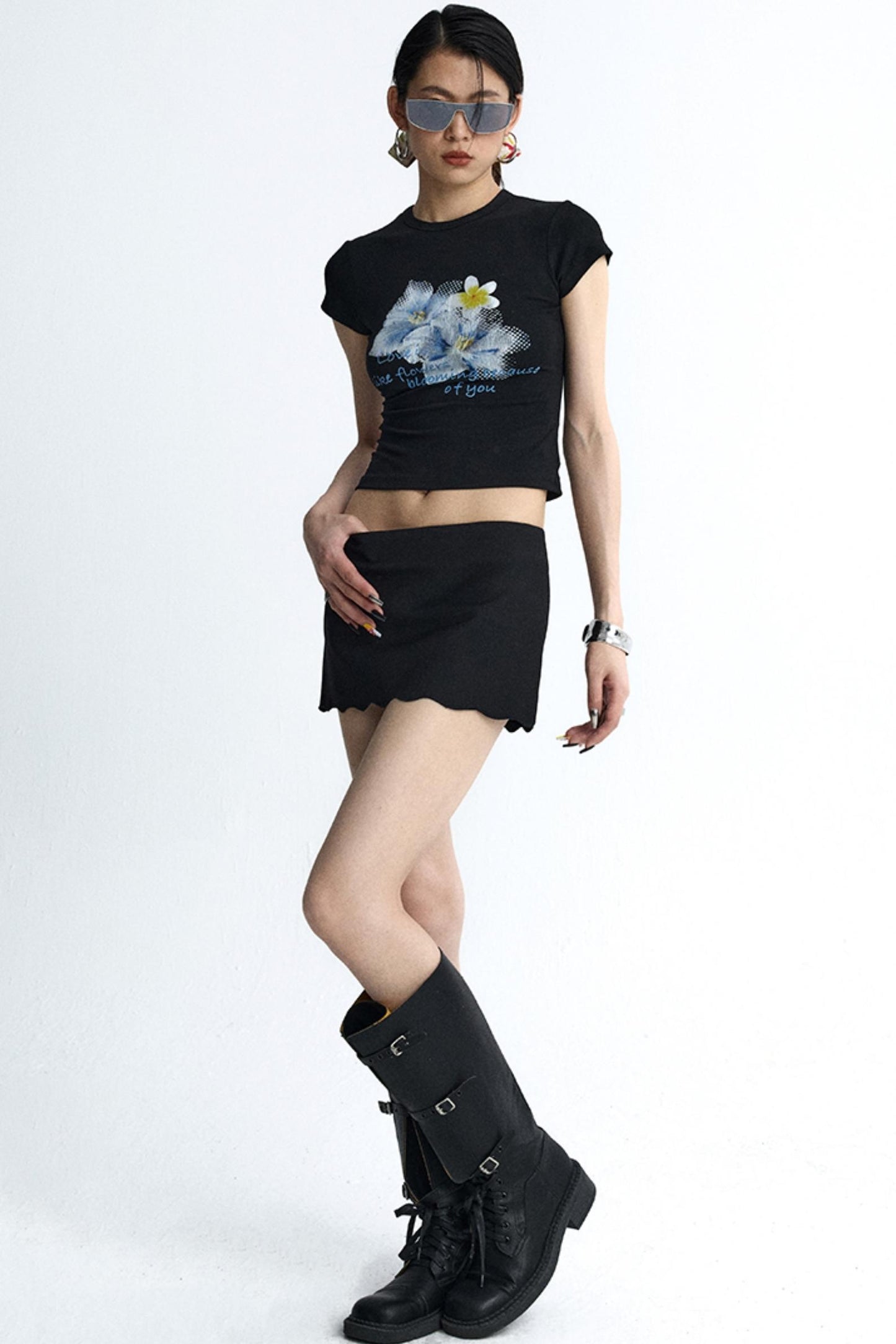 Retro Black Floral Crop T-Shirt