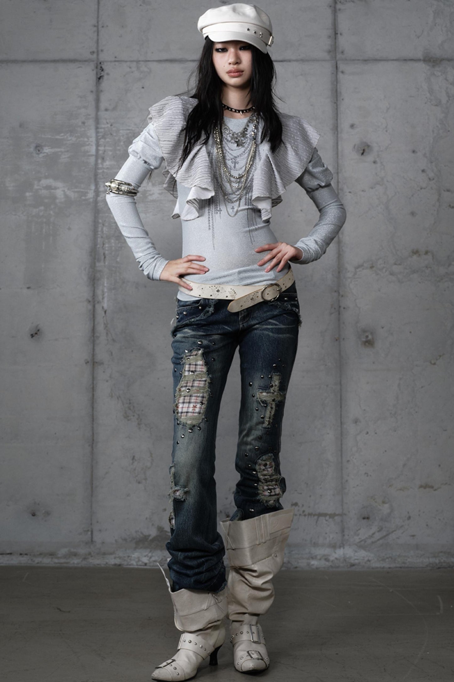 Distressed Straight Slim Jeans