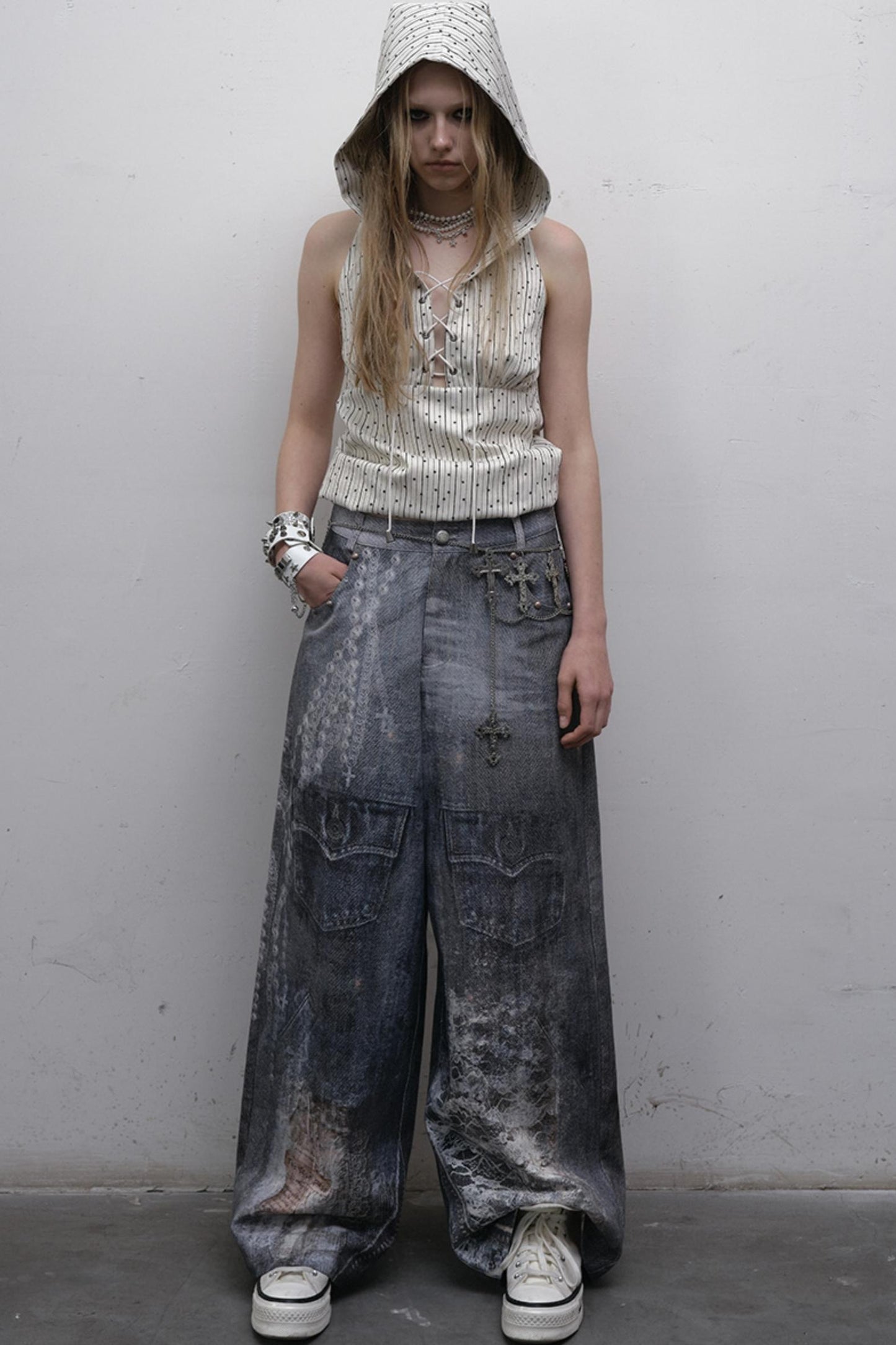 Witchy Sleeveless Top