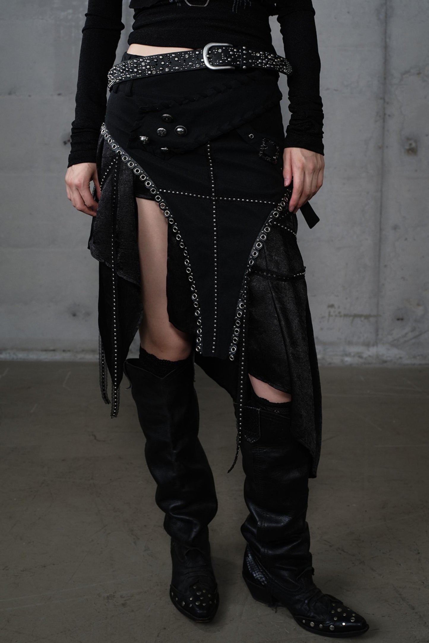 Irregular Leaky Leg Skirt