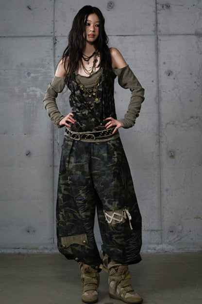 Leaky Shoulder Long Sleeve Top