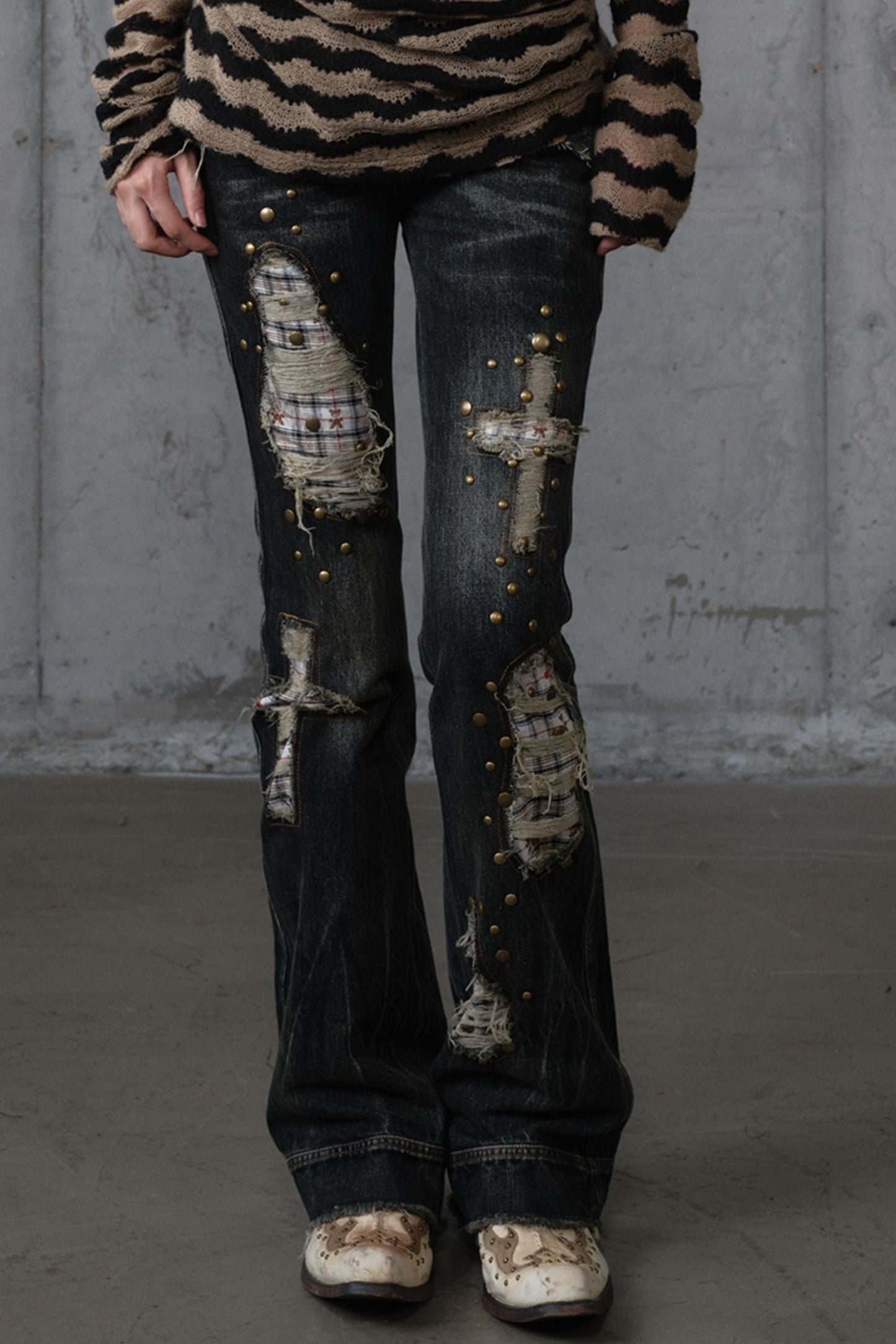 Distressed Straight Slim Jeans
