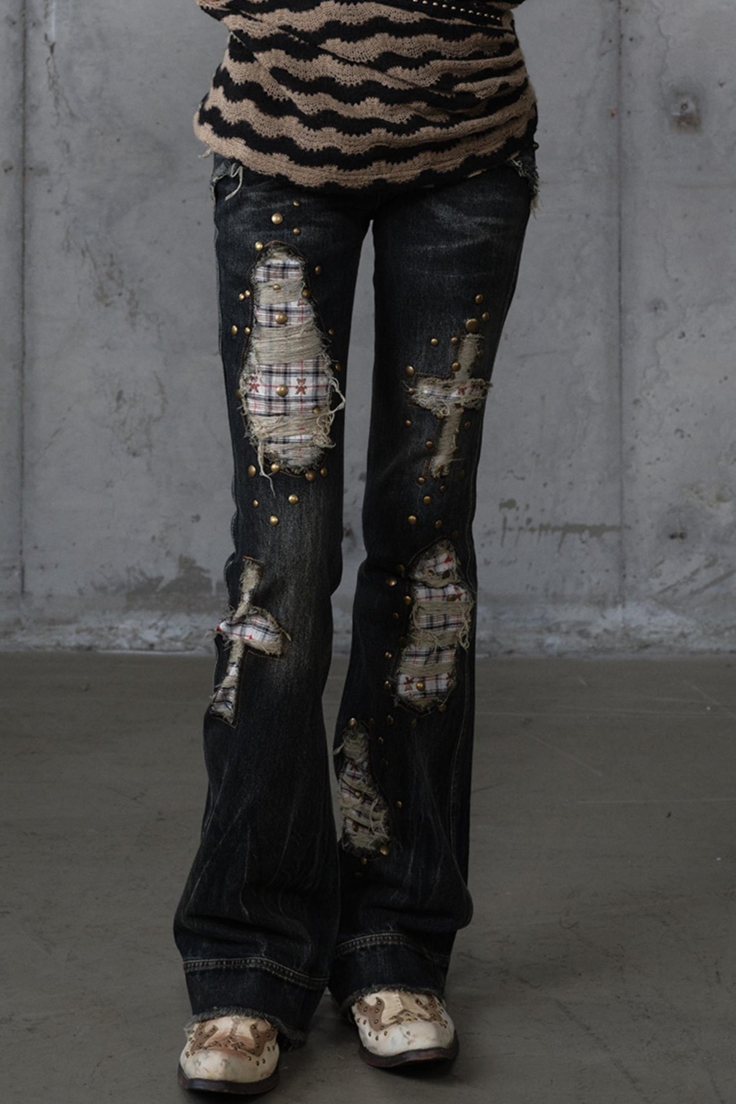 Distressed Straight Slim Jeans