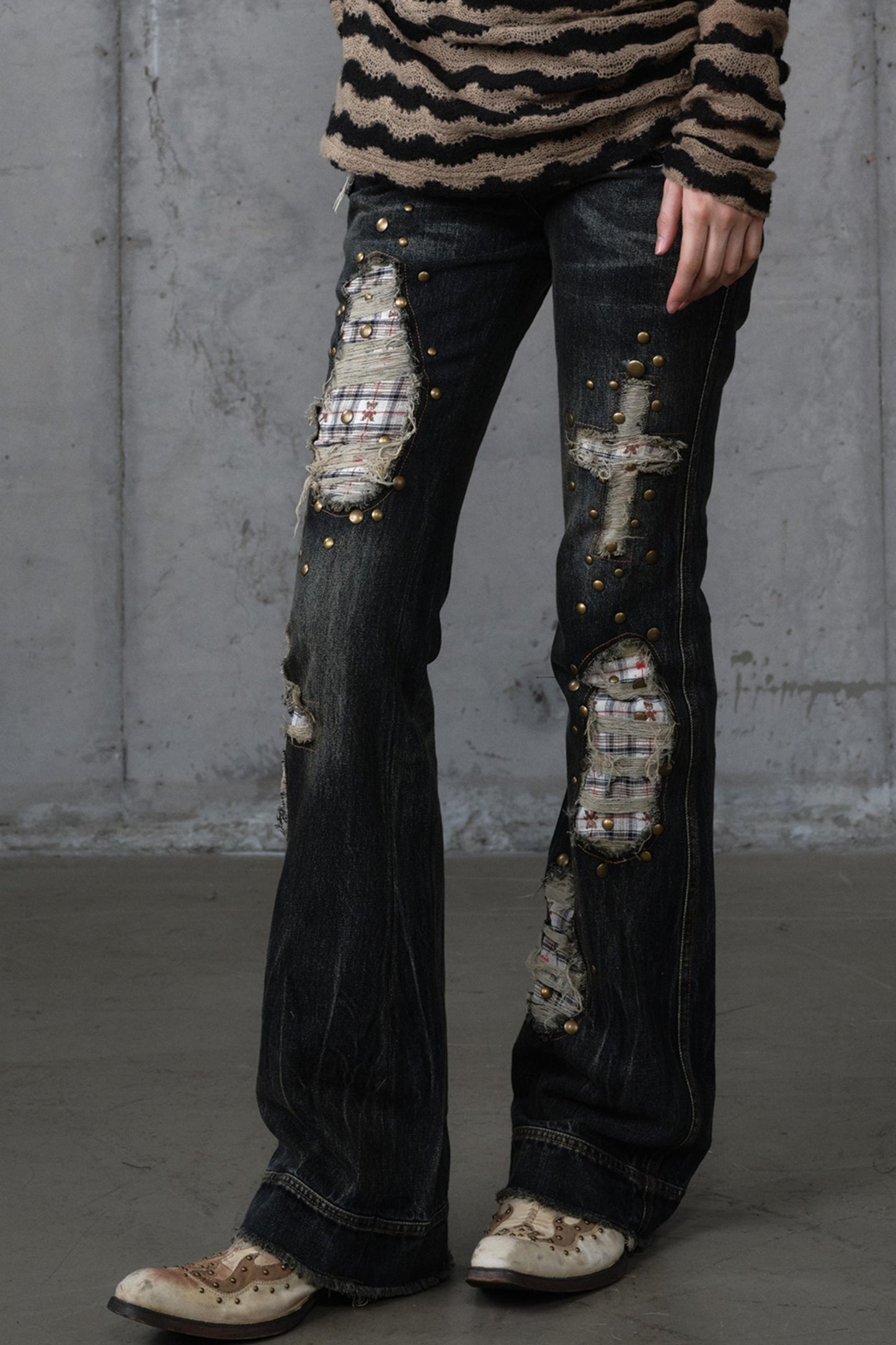 Distressed Straight Slim Jeans