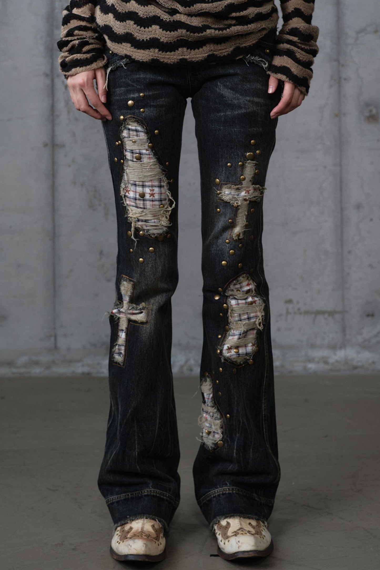 Distressed Straight Slim Jeans