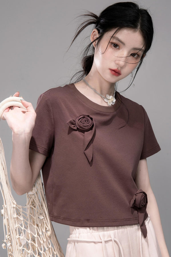 Sophisticated Three-Dimensional T-Shirt