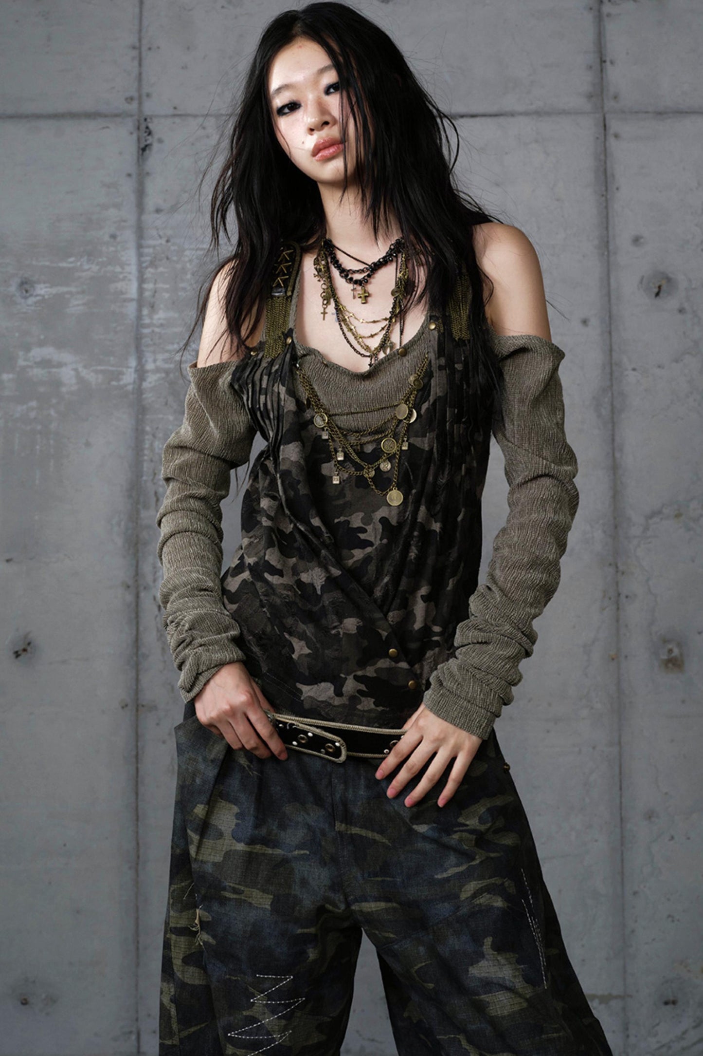 Leaky Shoulder Long Sleeve Top