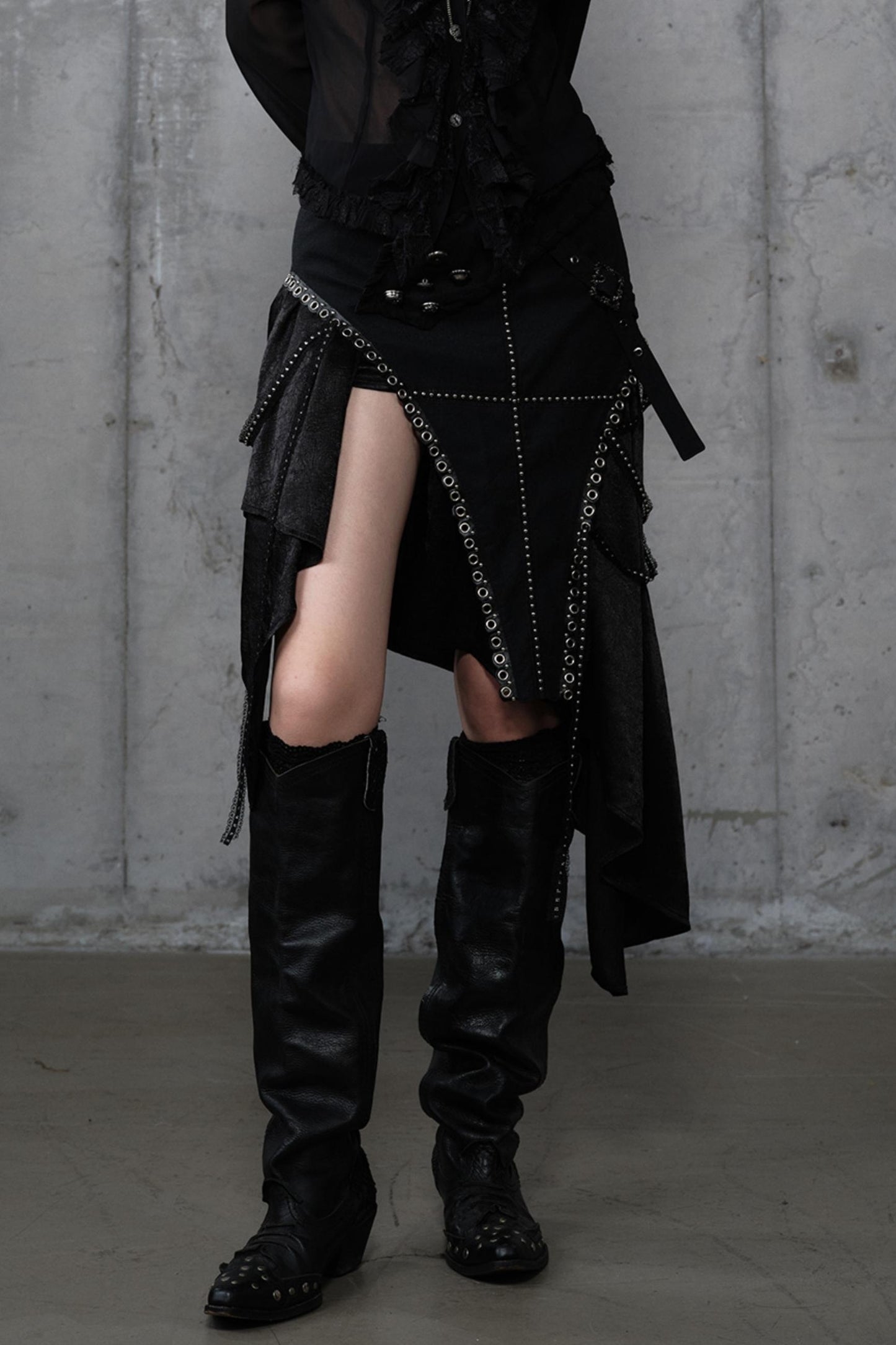 Irregular Leaky Leg Skirt