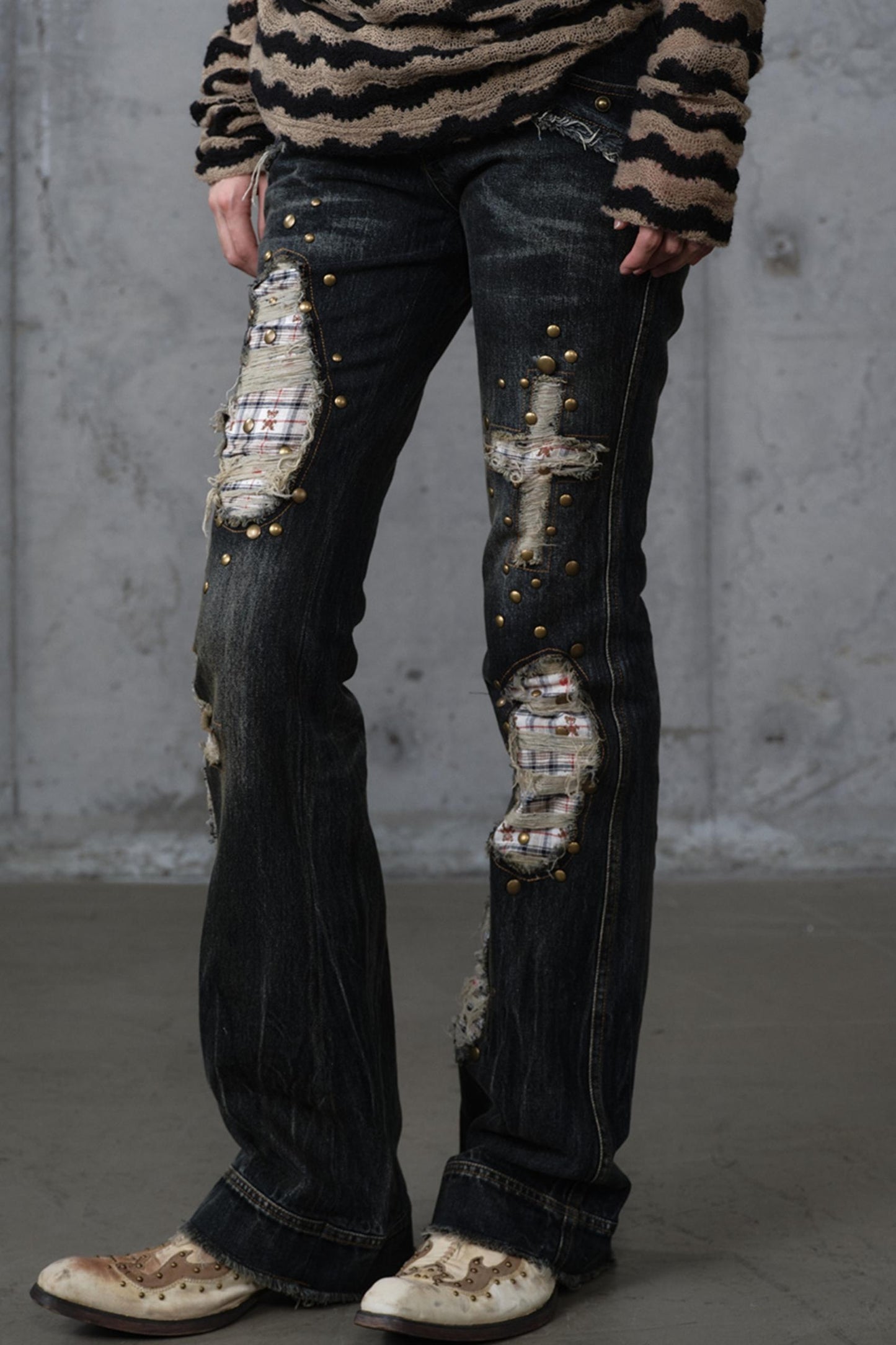 Distressed Straight Slim Jeans