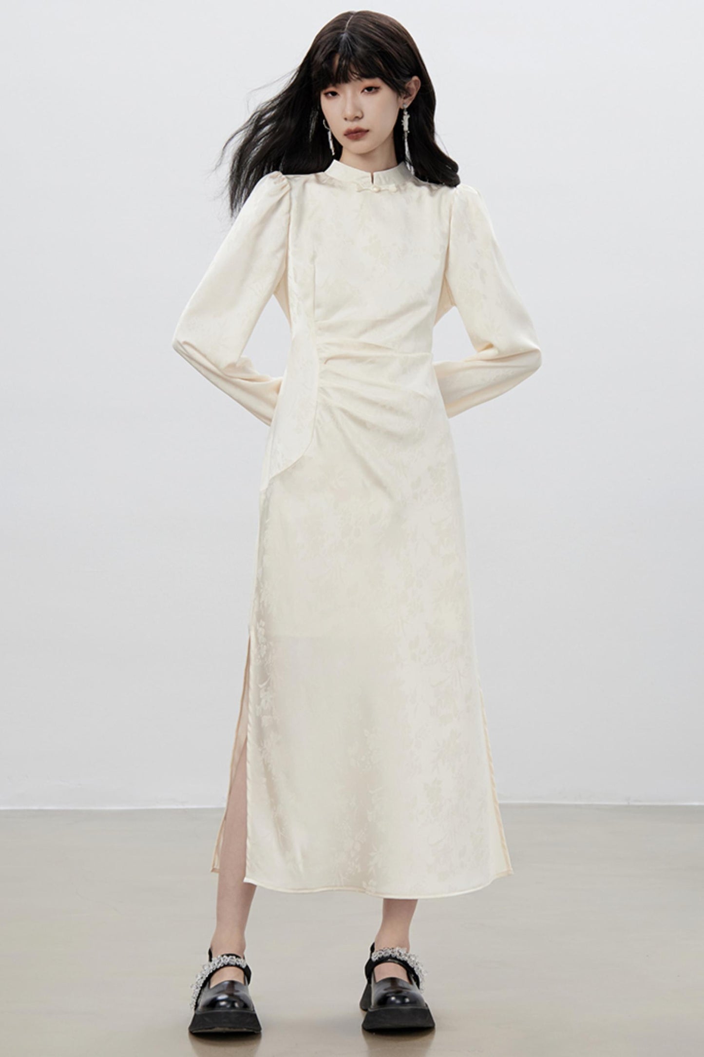 Classic Long-Sleeved Cheongsam Dress