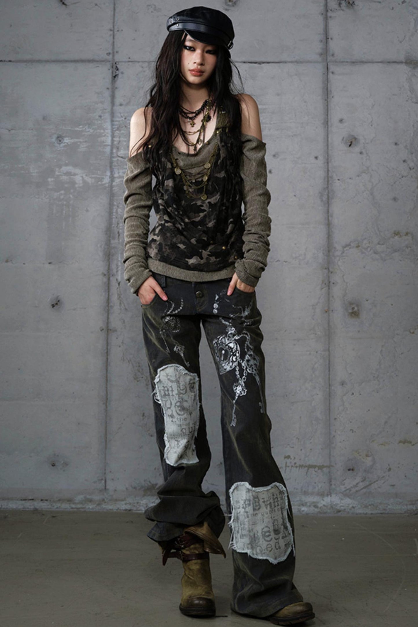 Leaky Shoulder Long Sleeve Top