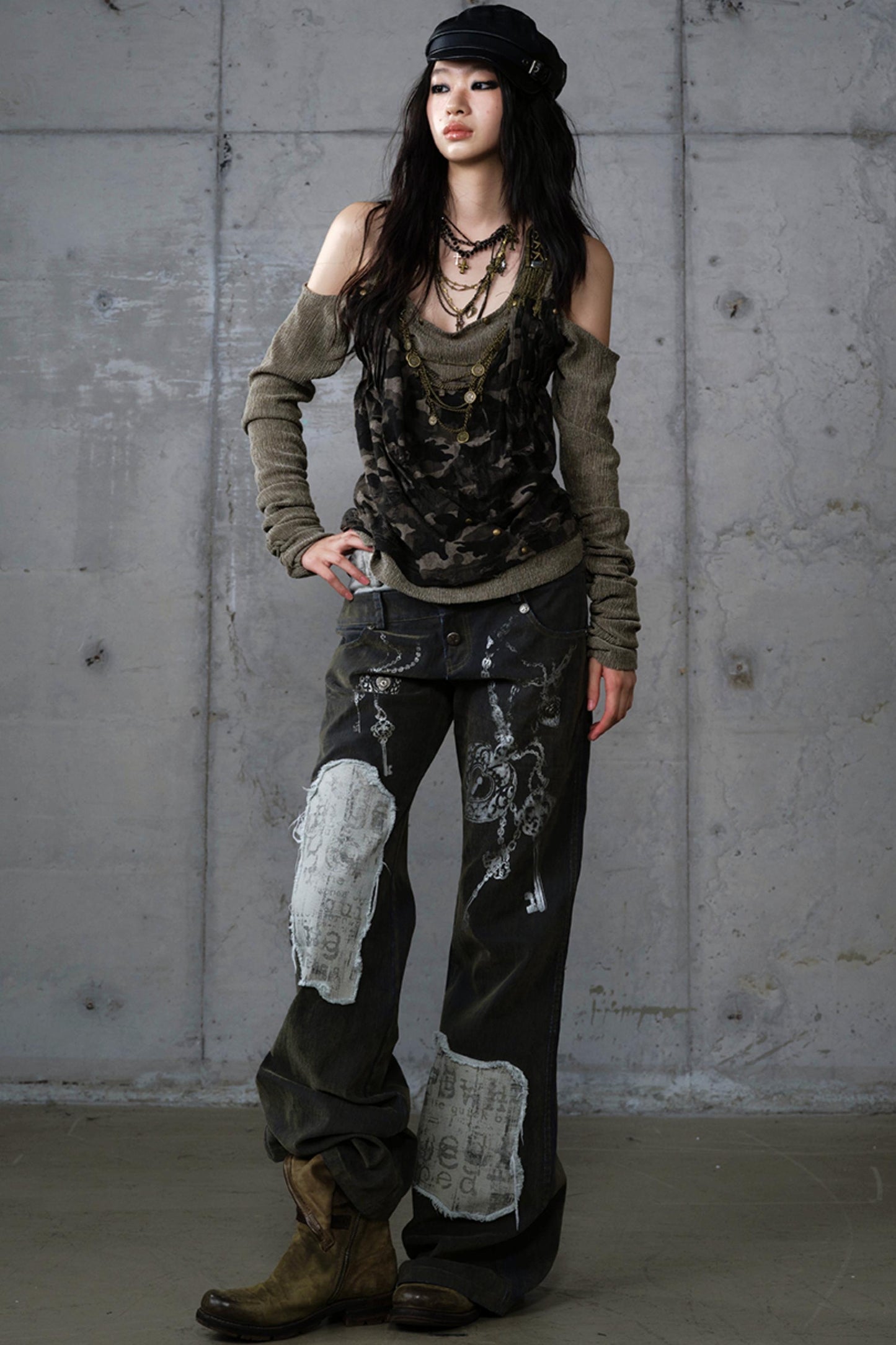 Leaky Shoulder Long Sleeve Top