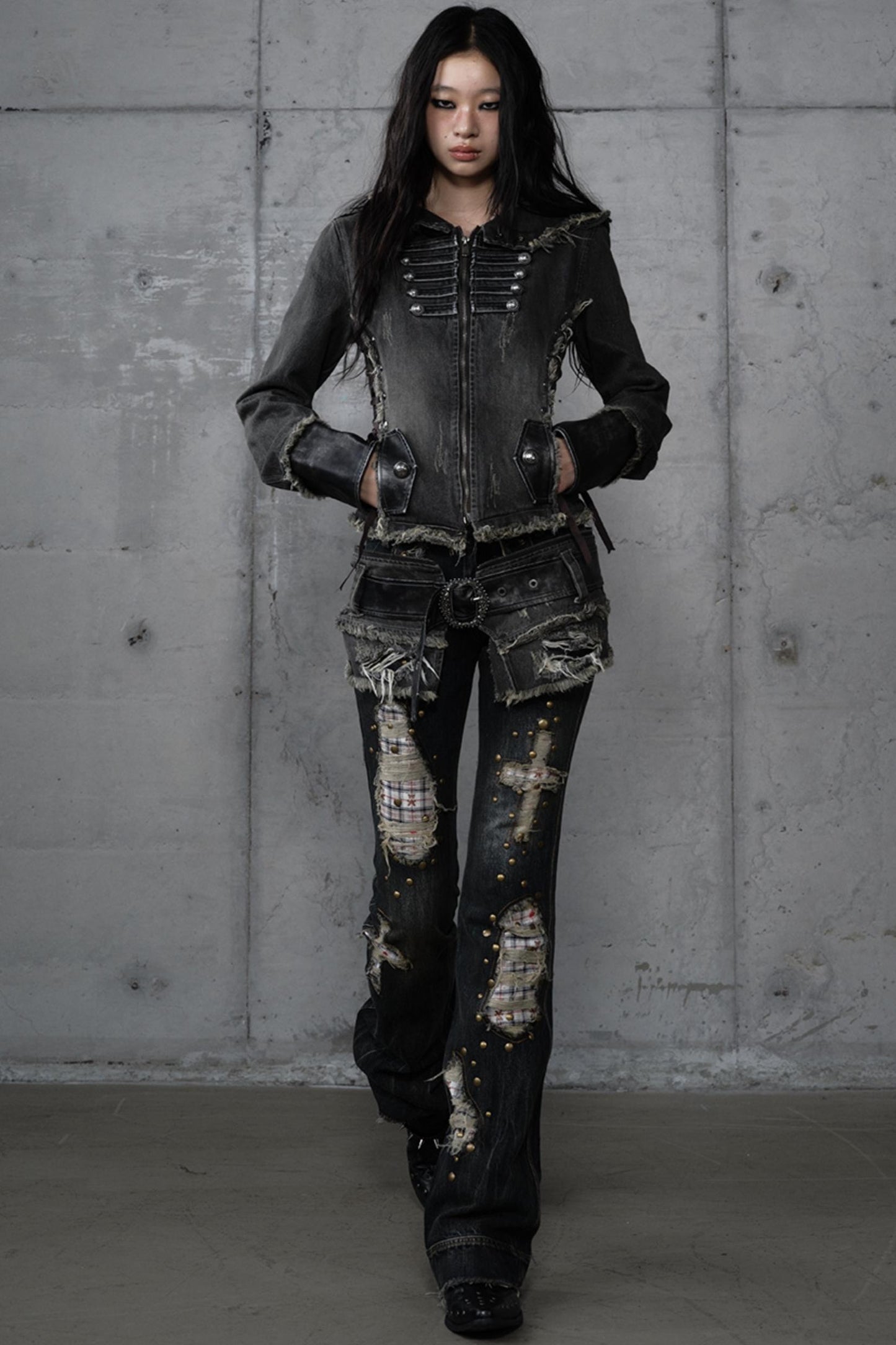 Distressed Straight Slim Jeans