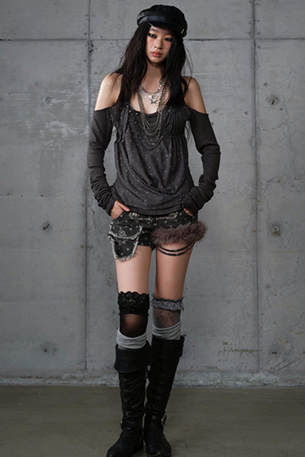 Leaky Shoulder Long Sleeve Top