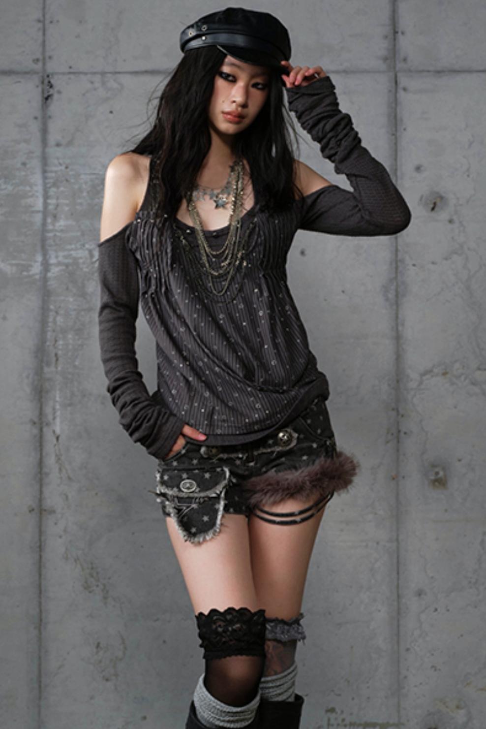 Leaky Shoulder Long Sleeve Top