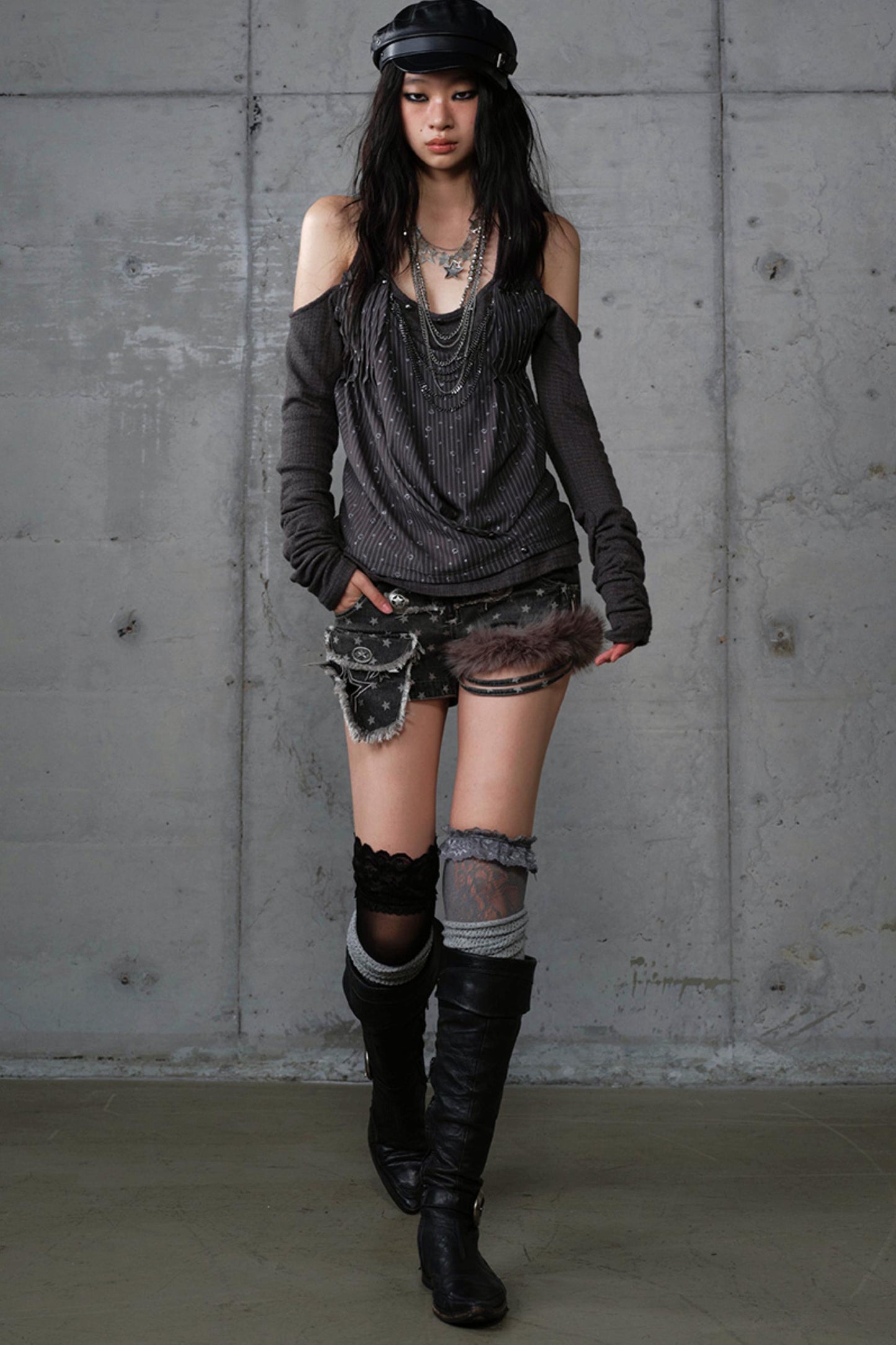 Leaky Shoulder Long Sleeve Top