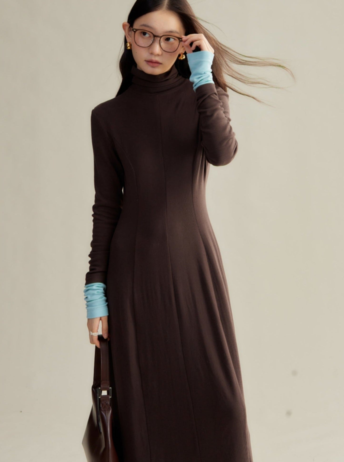 high-necked pinset knitted dress