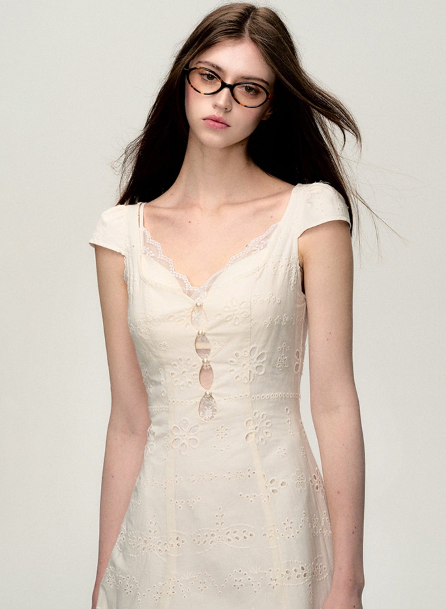 Cream White Slim Lace Dress