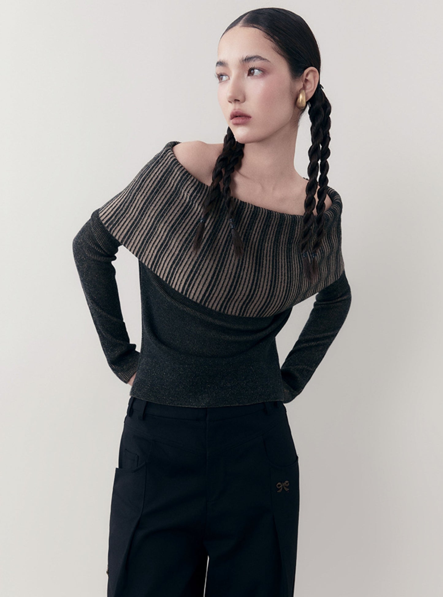 Straight Shoulder Lapel Knit Top