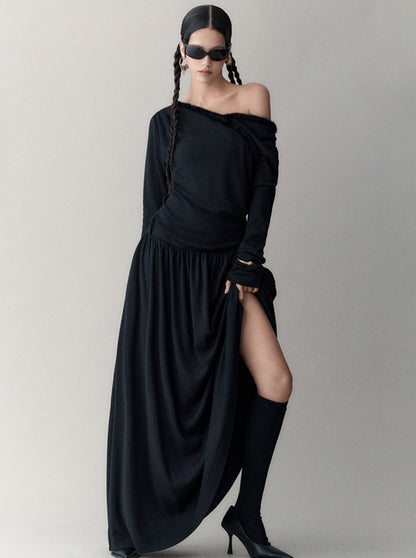 Structured V-neck pleated maxi dress