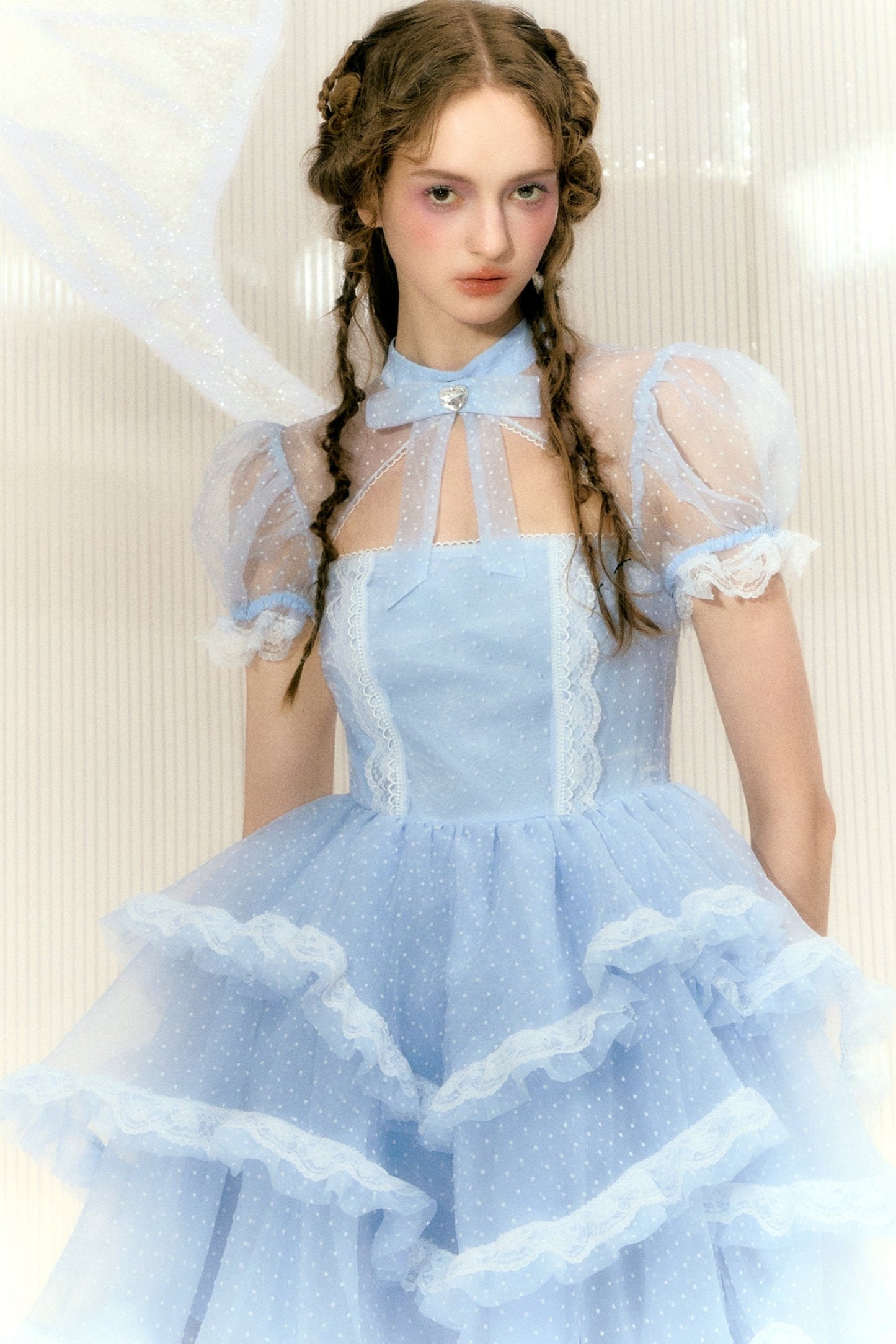 Baby Blue Spitzenkleid mit Strass 