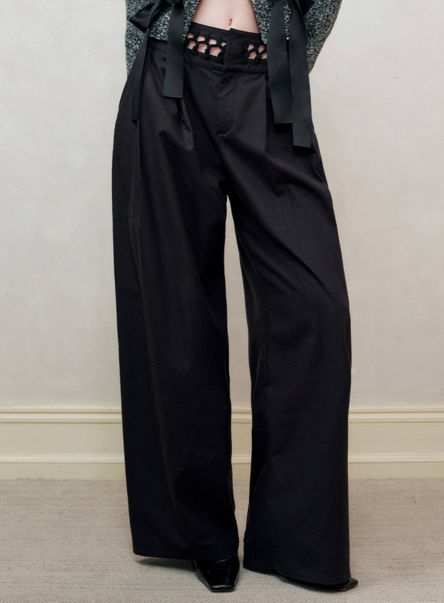 Blowing Shadow Wide-Leg Cut-Out Trousers