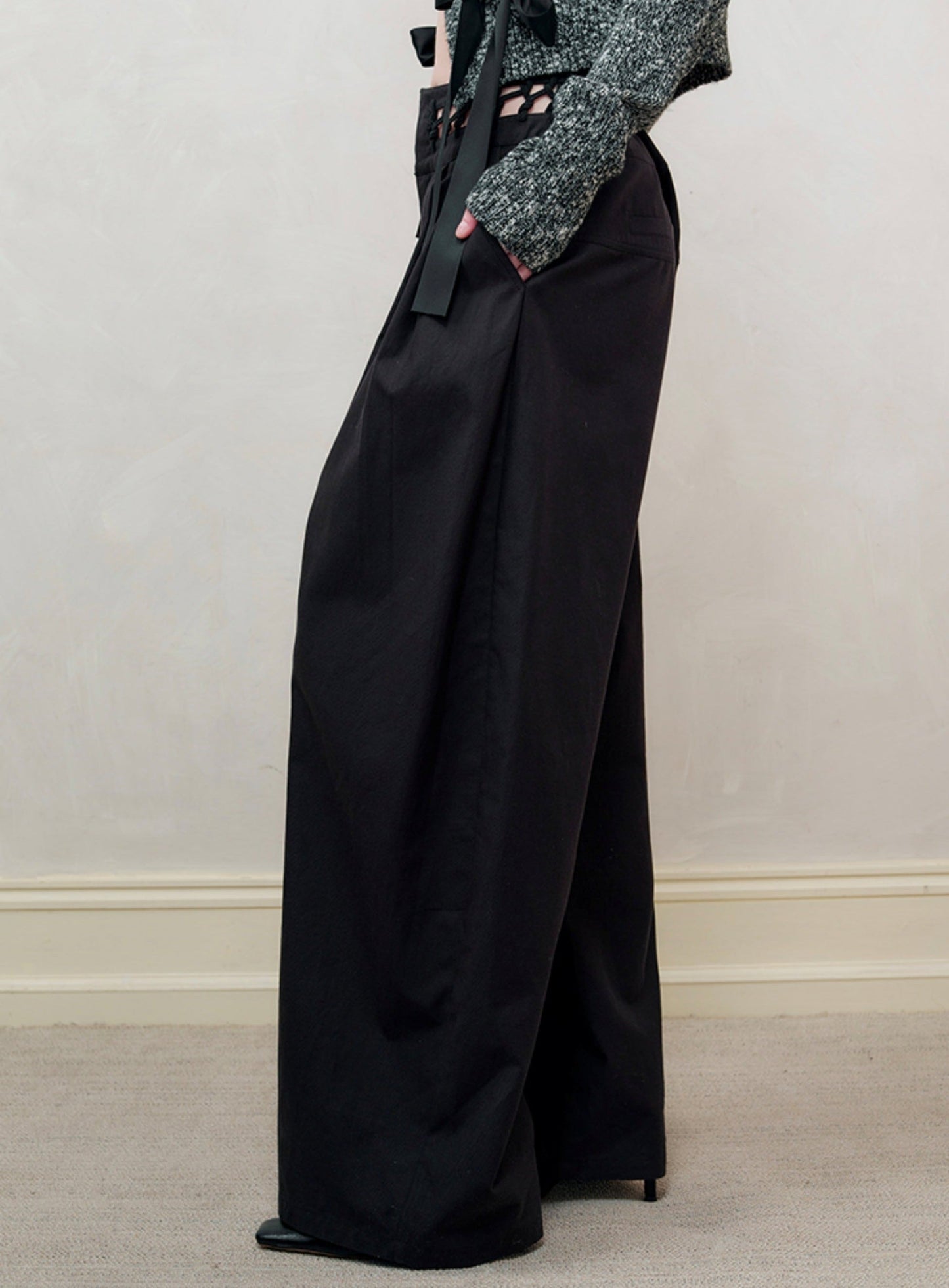 Blowing Shadow Wide-Leg Cut-Out Trousers