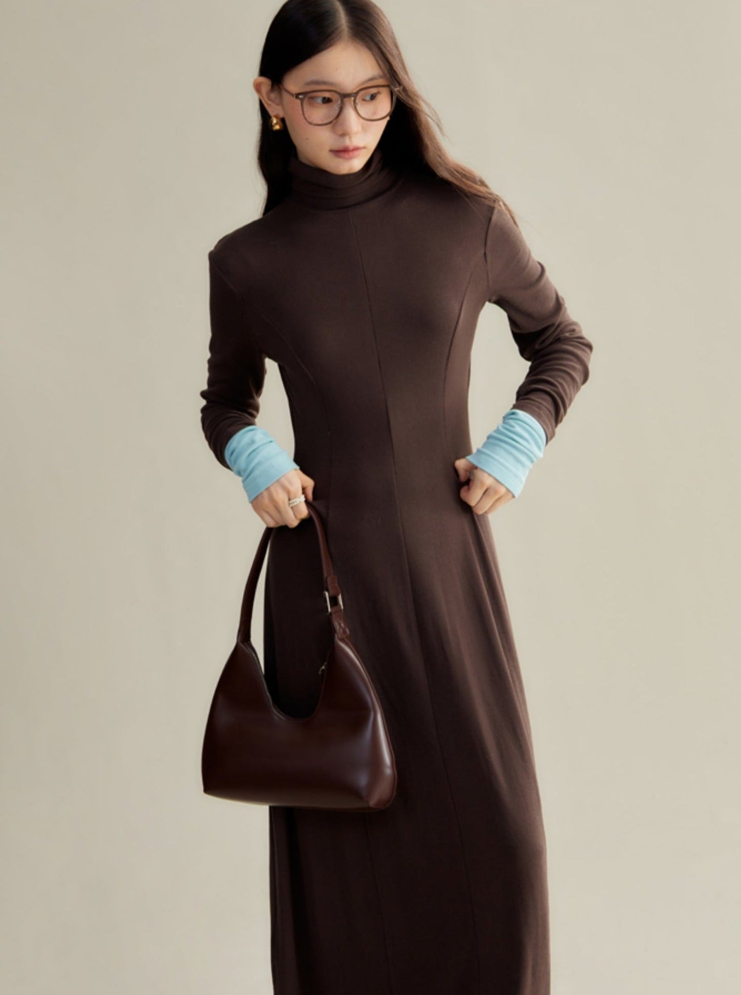 high-necked pinset knitted dress