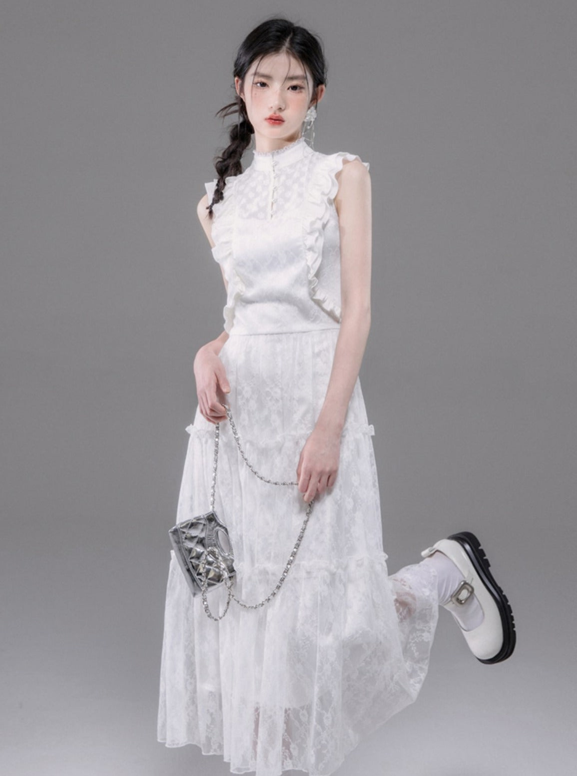 White Lace Stand-up Collar Dress