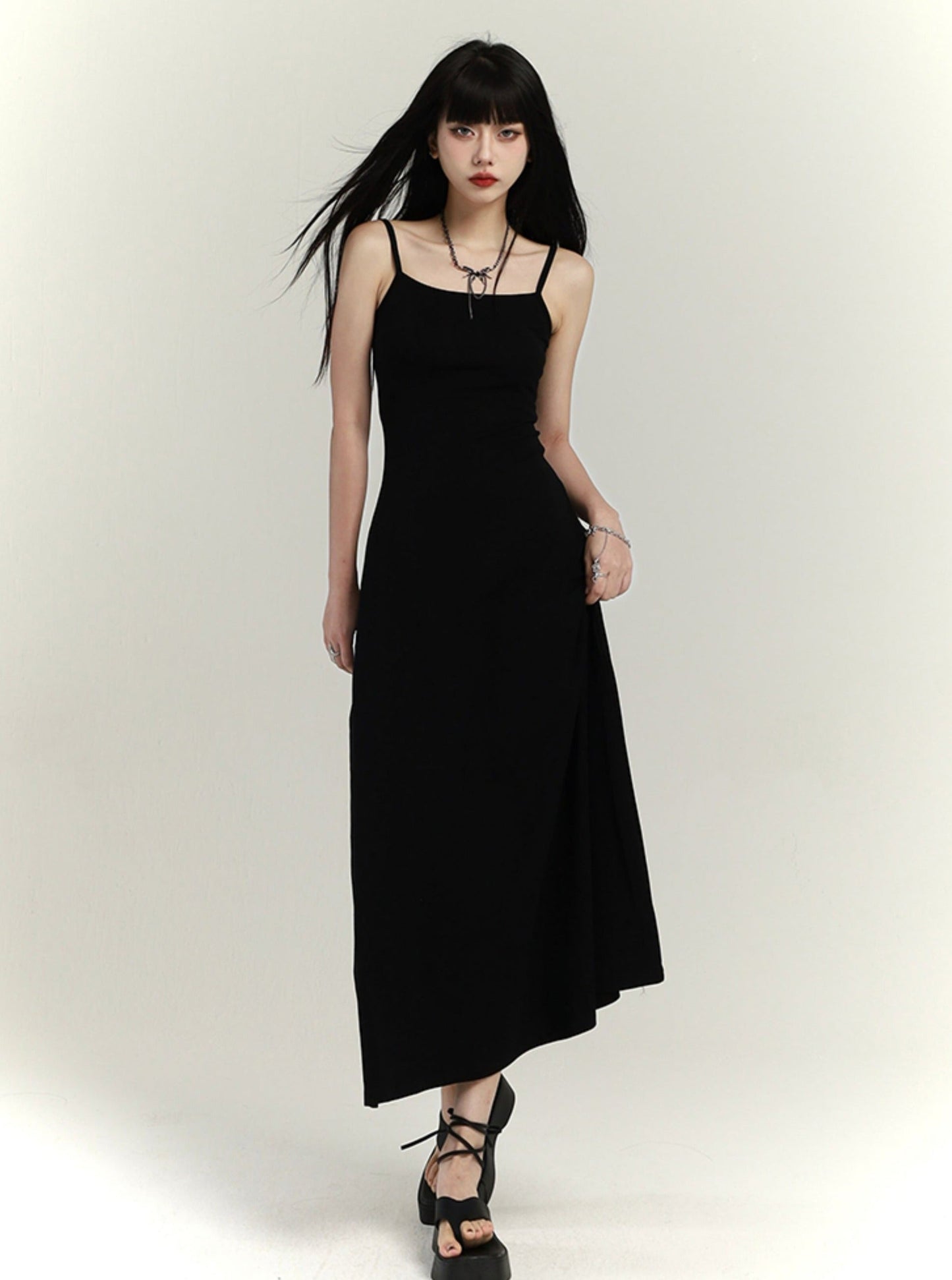 Slim Waist Hip-Covering Slip Dress