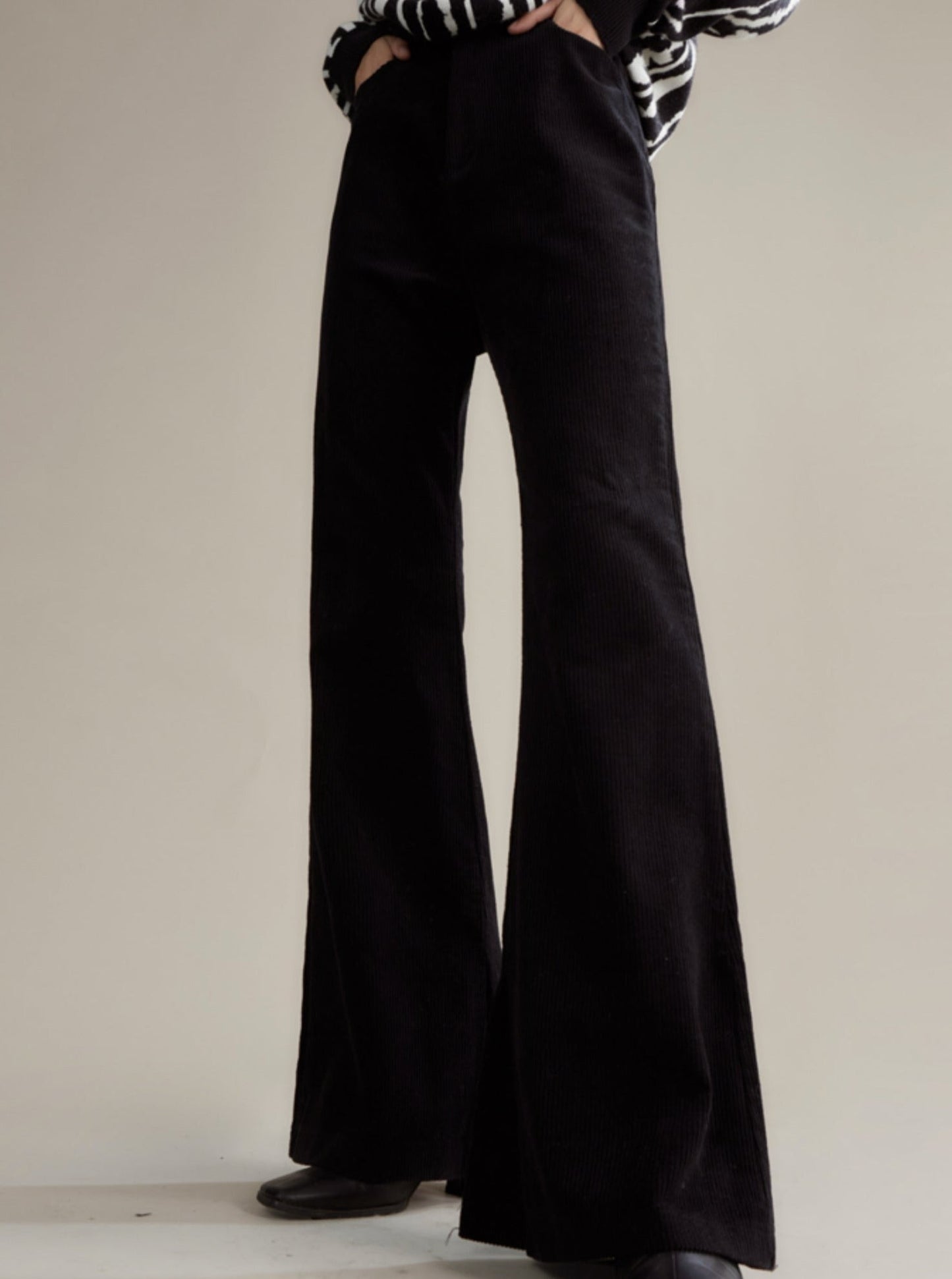 Vintage corduroy slim flared pants