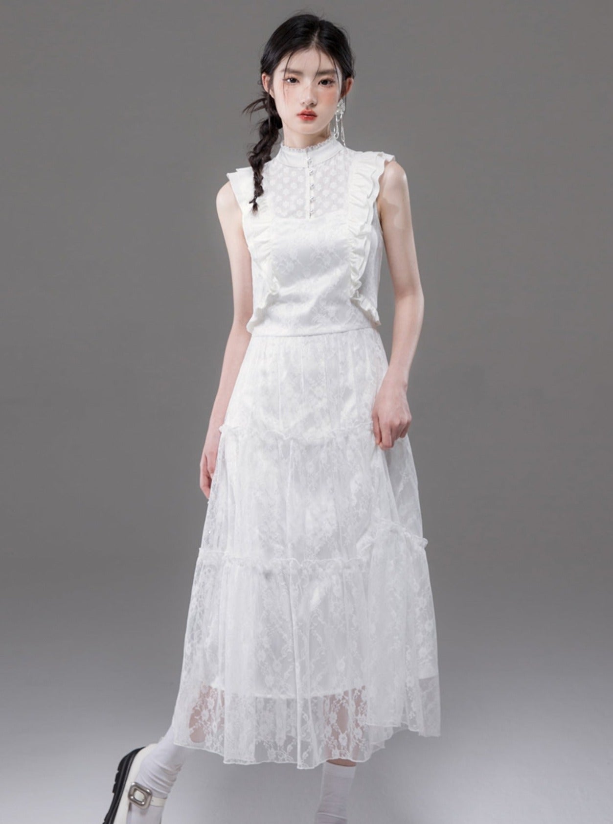 White Lace Stand-up Collar Dress