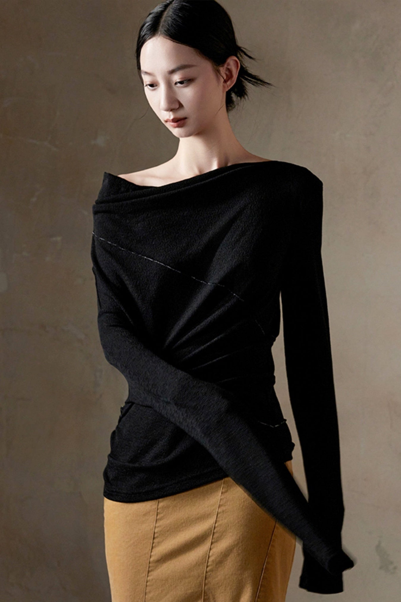 One-Shoulder Long-sleeve Top