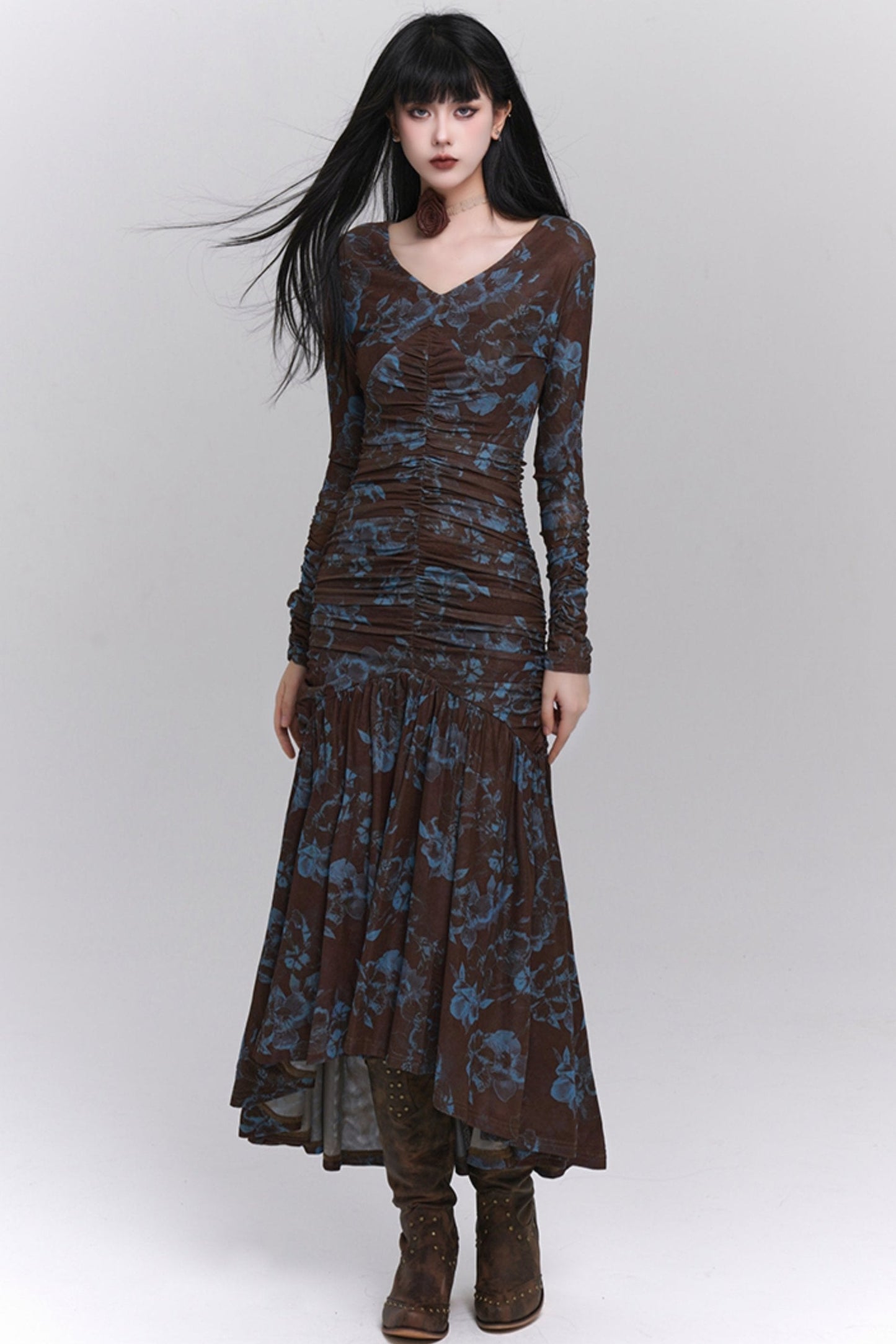 Unique Cold Atmosphere Autumn Dress