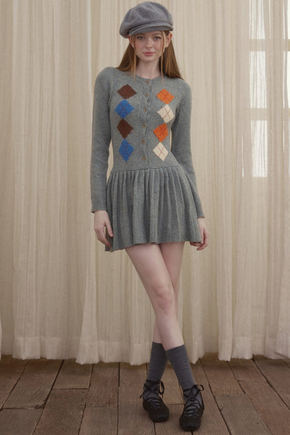 Spring Chic Pleated Knit Dress