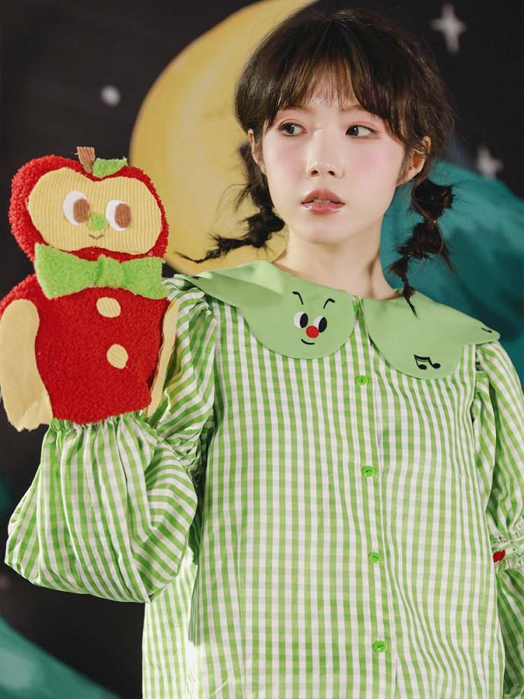 Apple Bug Embroidery Puff Sleeve Shirt