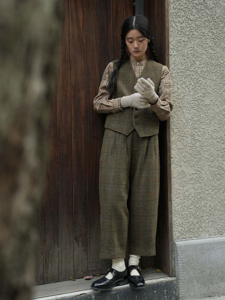 Retro Plaid Mid-Rise Wool Pants