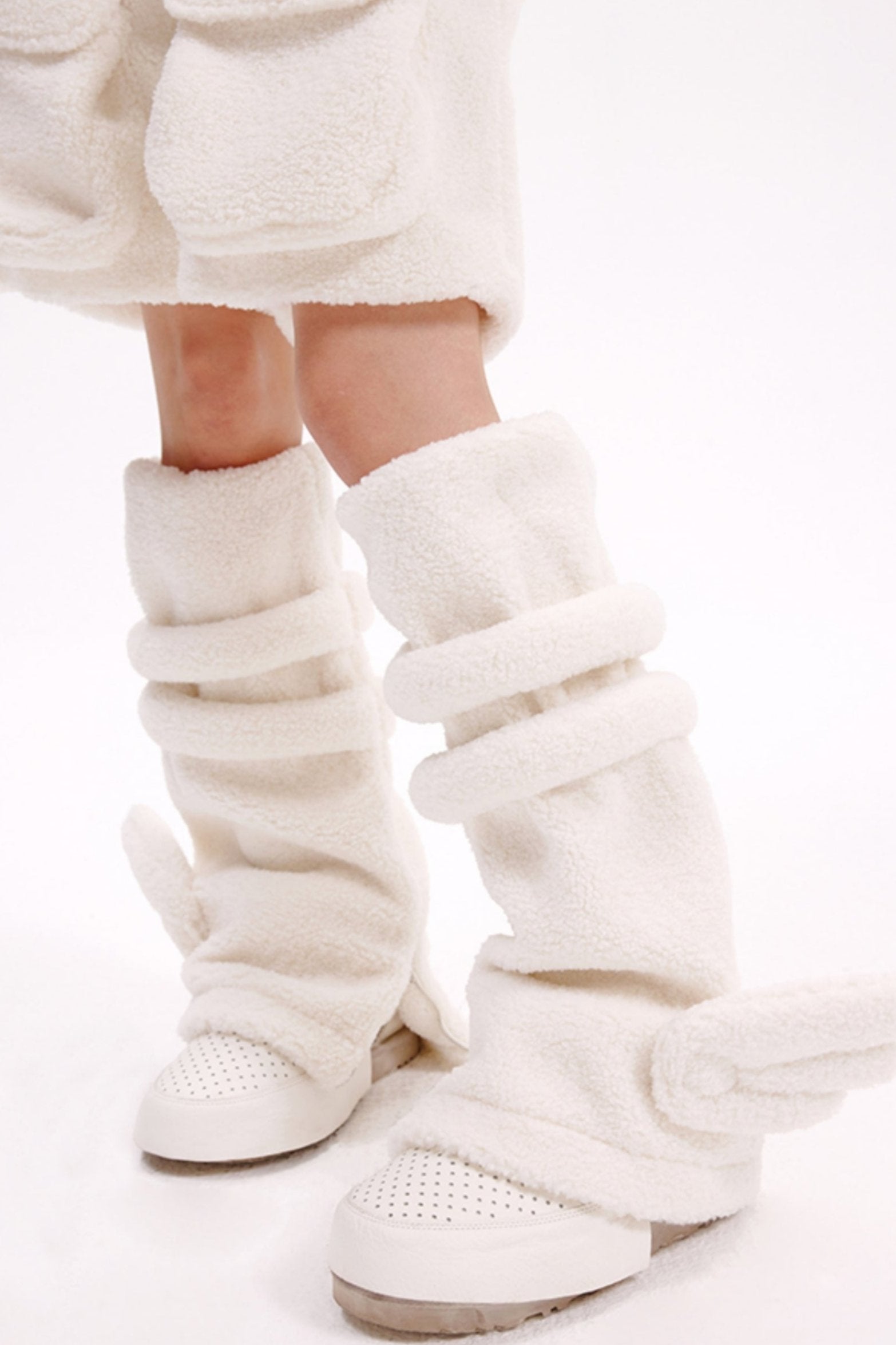 CFIERCE angel wing 2024WW レッグウォーマーホワイト