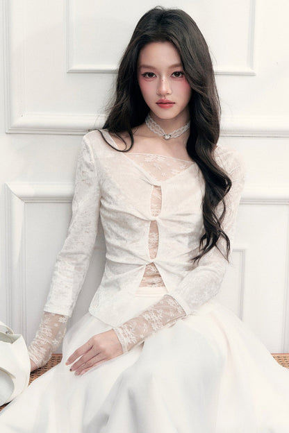Misty Twisted Hollow Lace Spliced T-Shirt and Skirt Set-Up