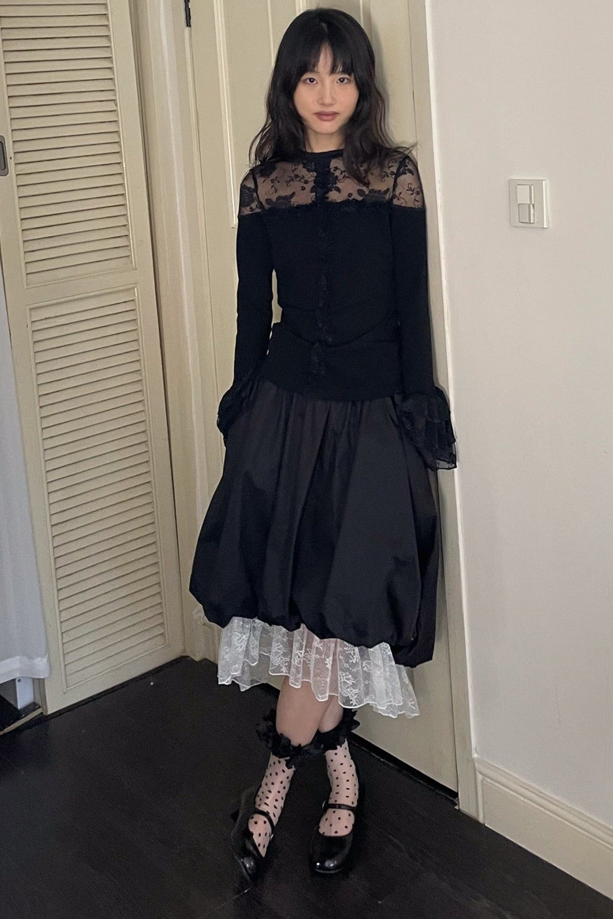 Lace Patchwork Ruffle Sleeve Knit Top