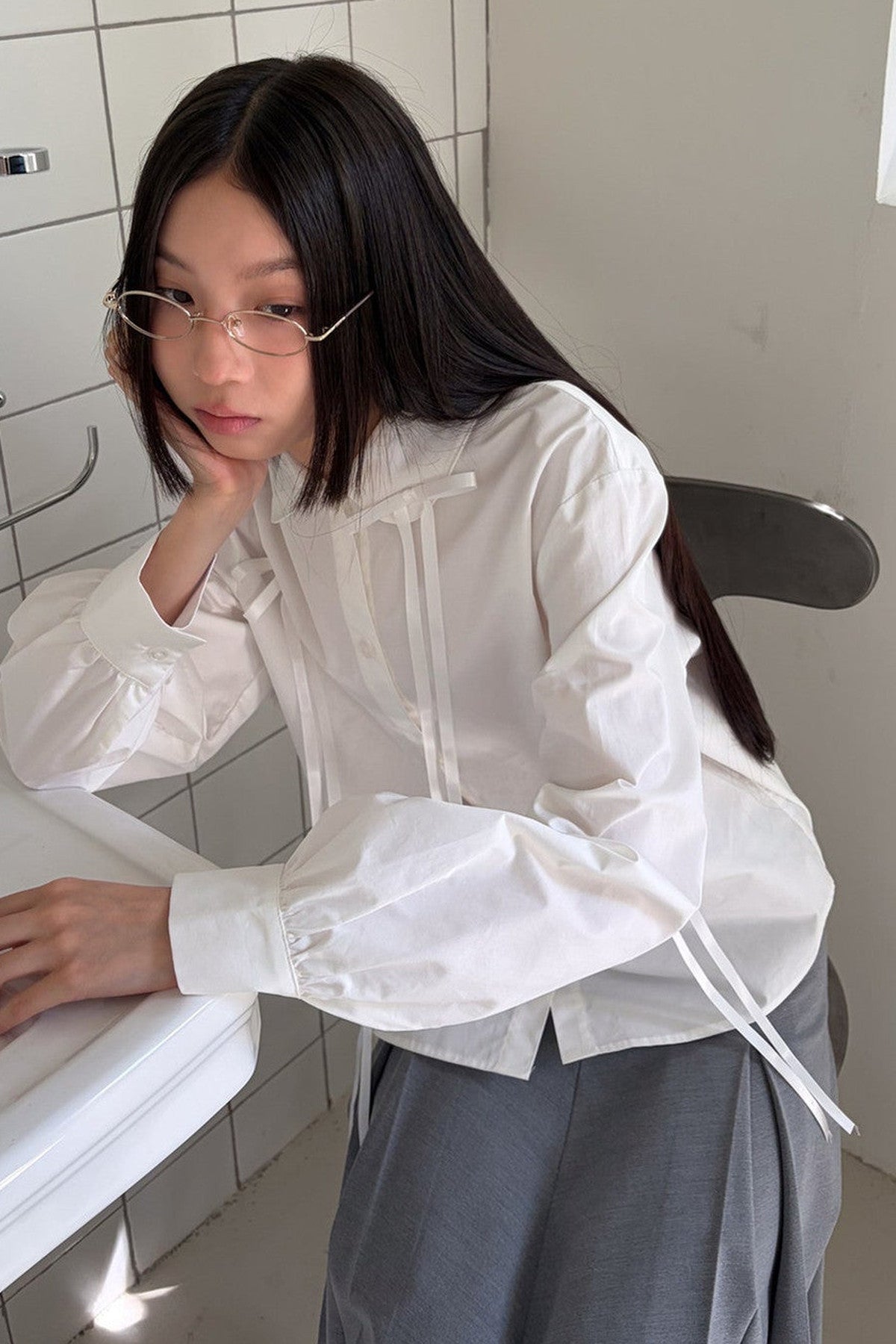 Pleated White Bow Doll Collar Shirt