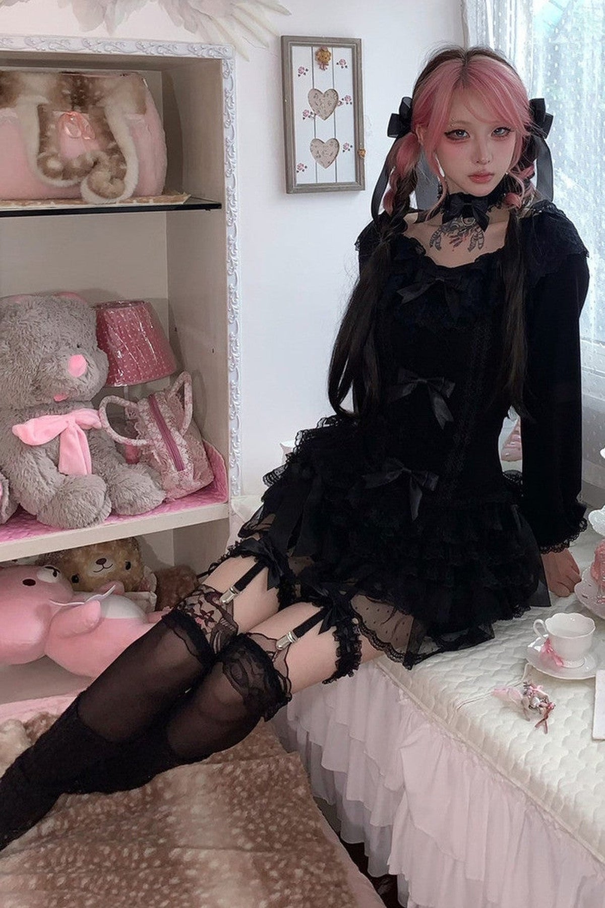 Multi-Layered Lace Bow Long Sleeve T-Shirt